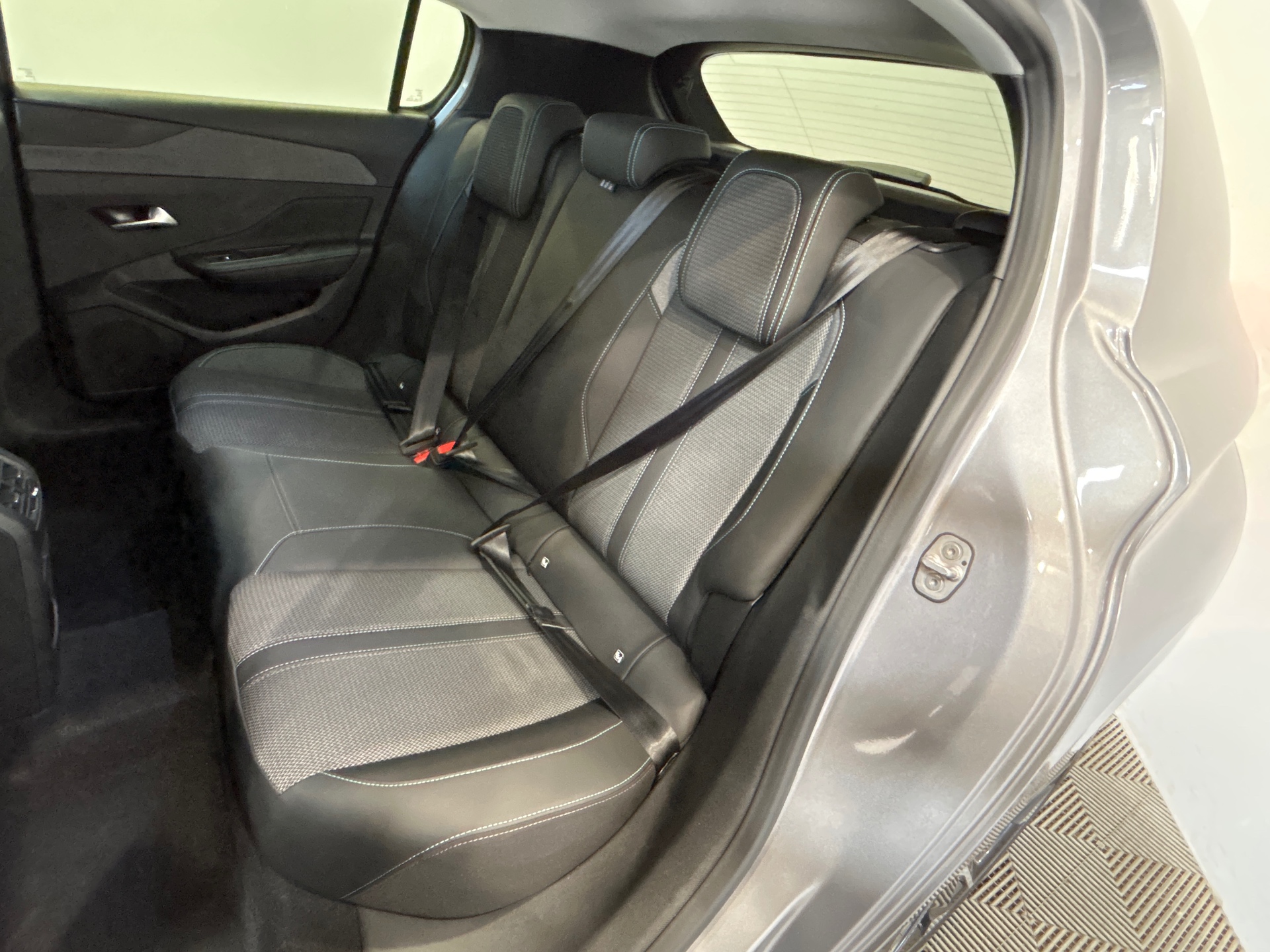 PEUGEOT 308 Allure Hybrid 145 ch e-DCS6
