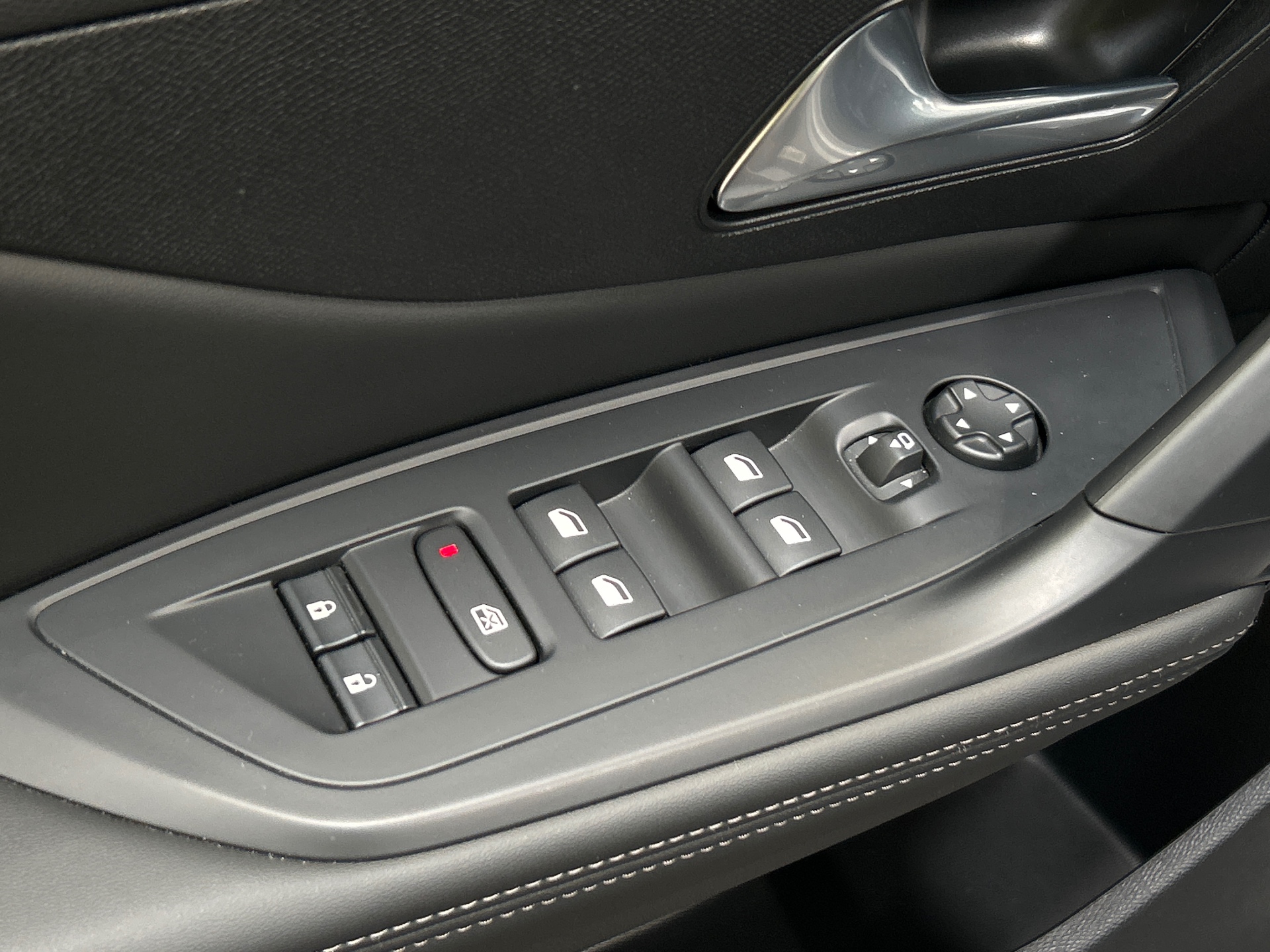 PEUGEOT 308 Allure Hybrid 145 ch e-DCS6