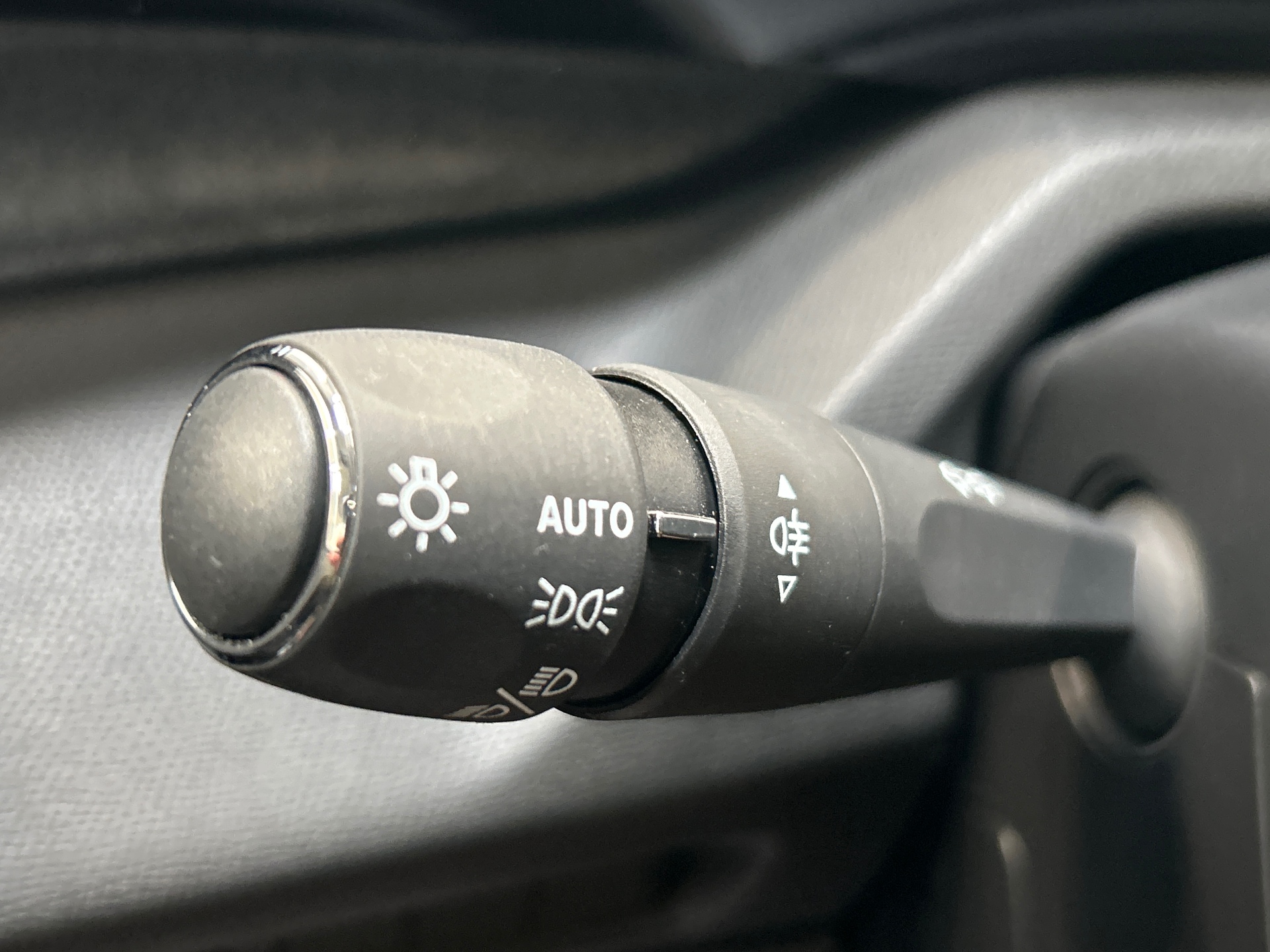 PEUGEOT 308 Allure Hybrid 145 ch e-DCS6