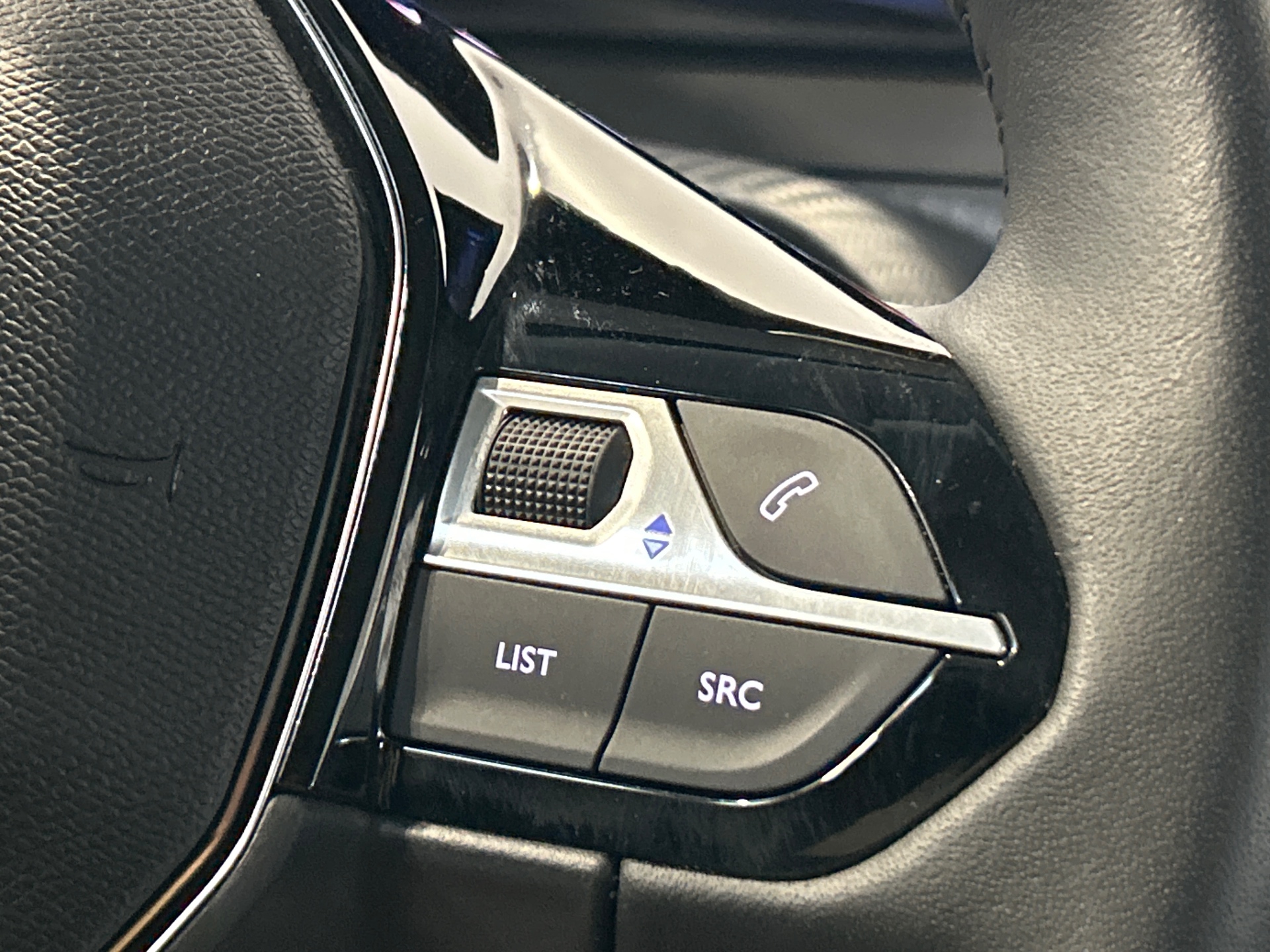 PEUGEOT 208 Allure 100 ch BVM6