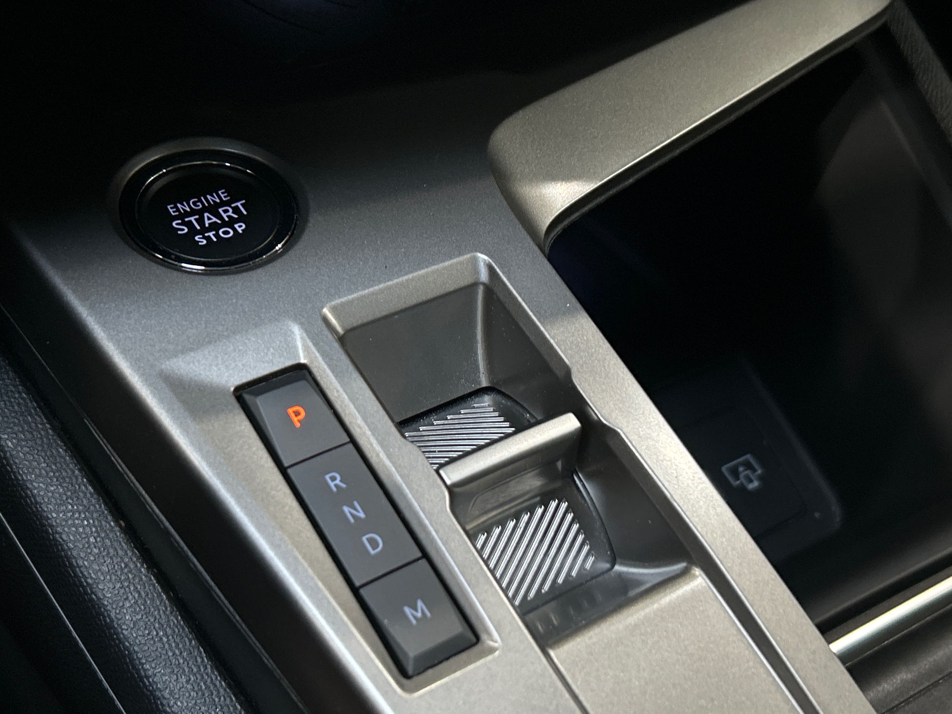 PEUGEOT 308 Allure Hybrid 145 ch e-DCS6