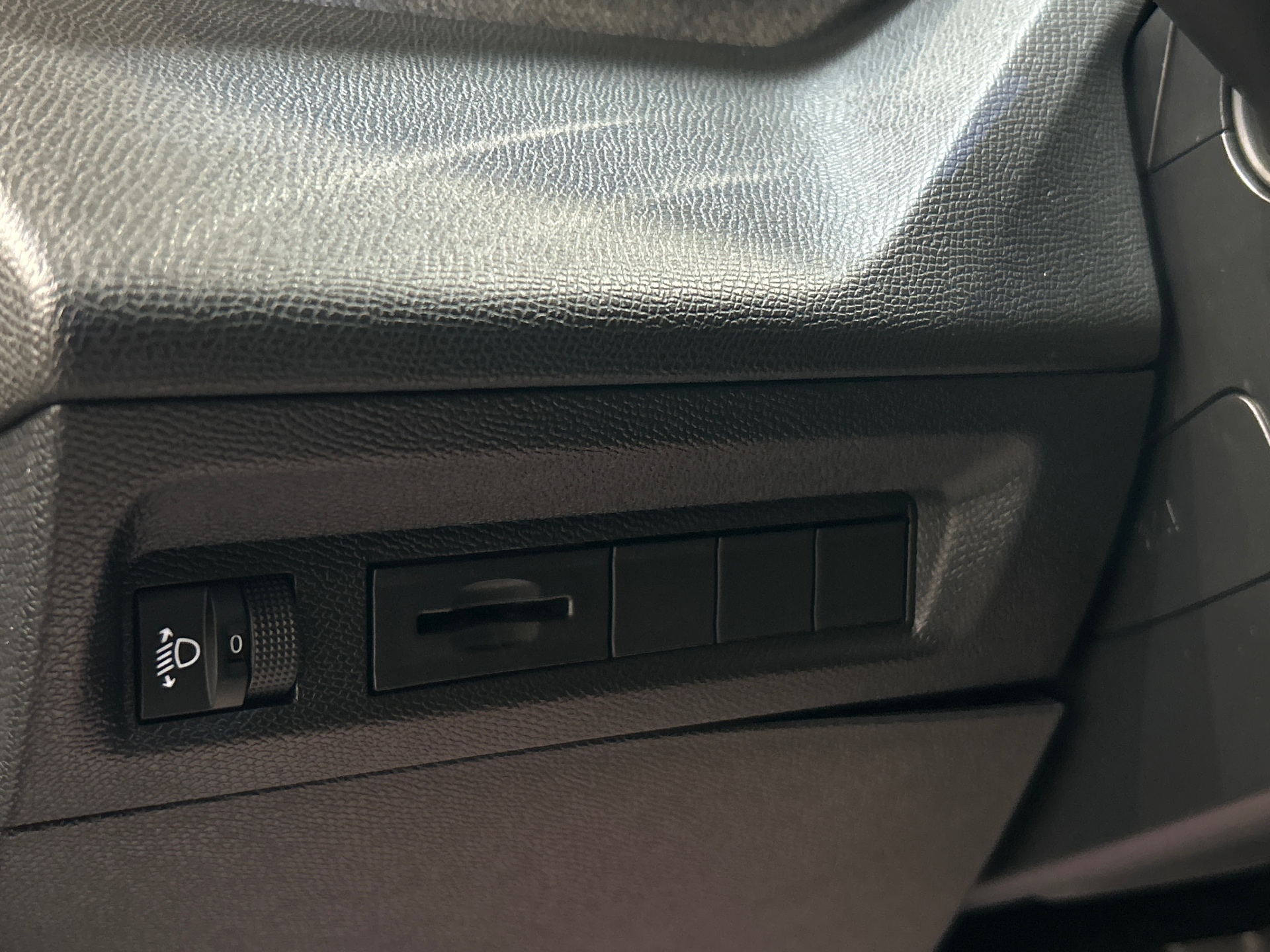 PEUGEOT 308 Allure Hybrid 145 ch e-DCS6