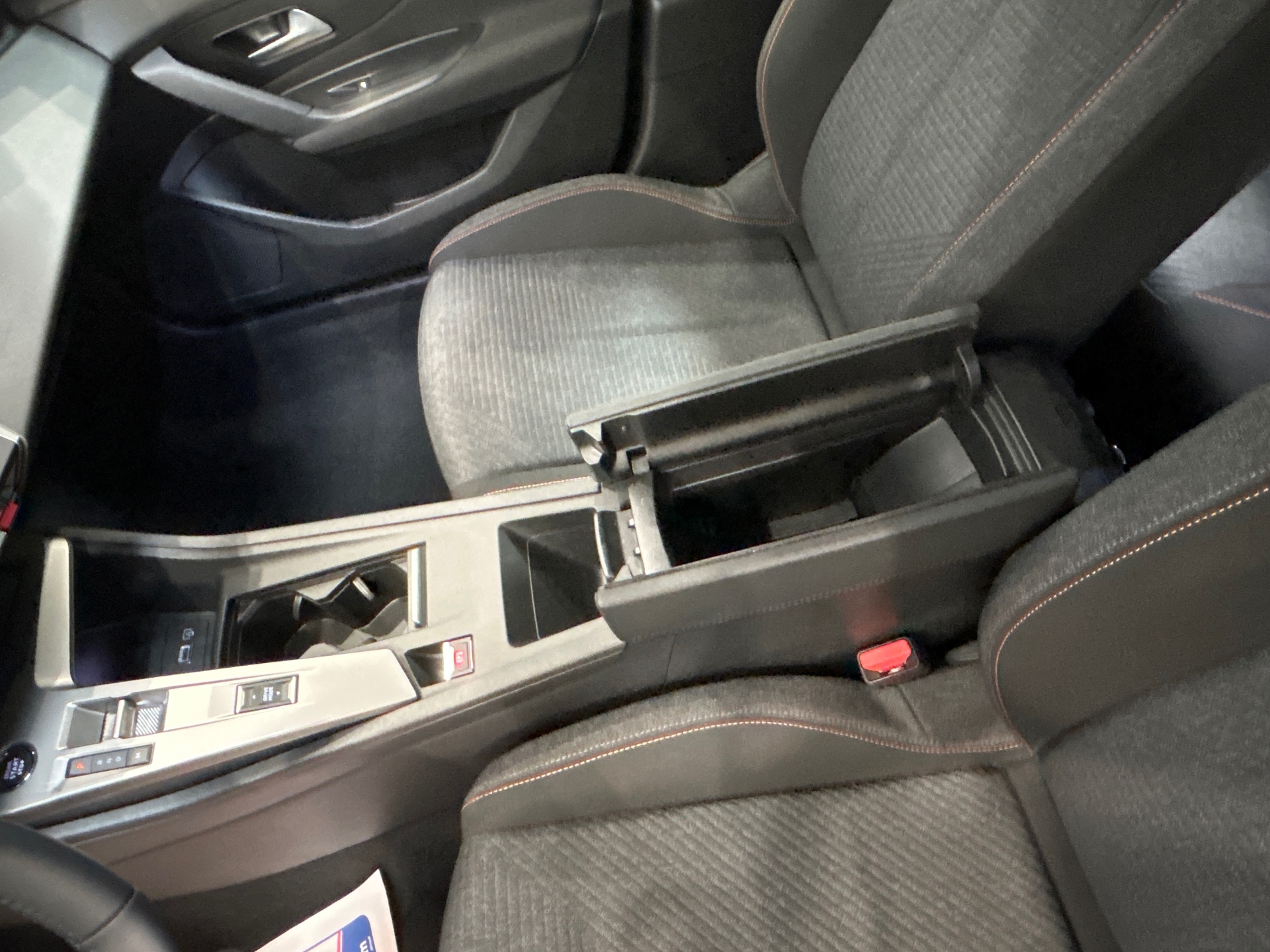PEUGEOT 308 SW Style Hybrid 145 ch e-DCS6