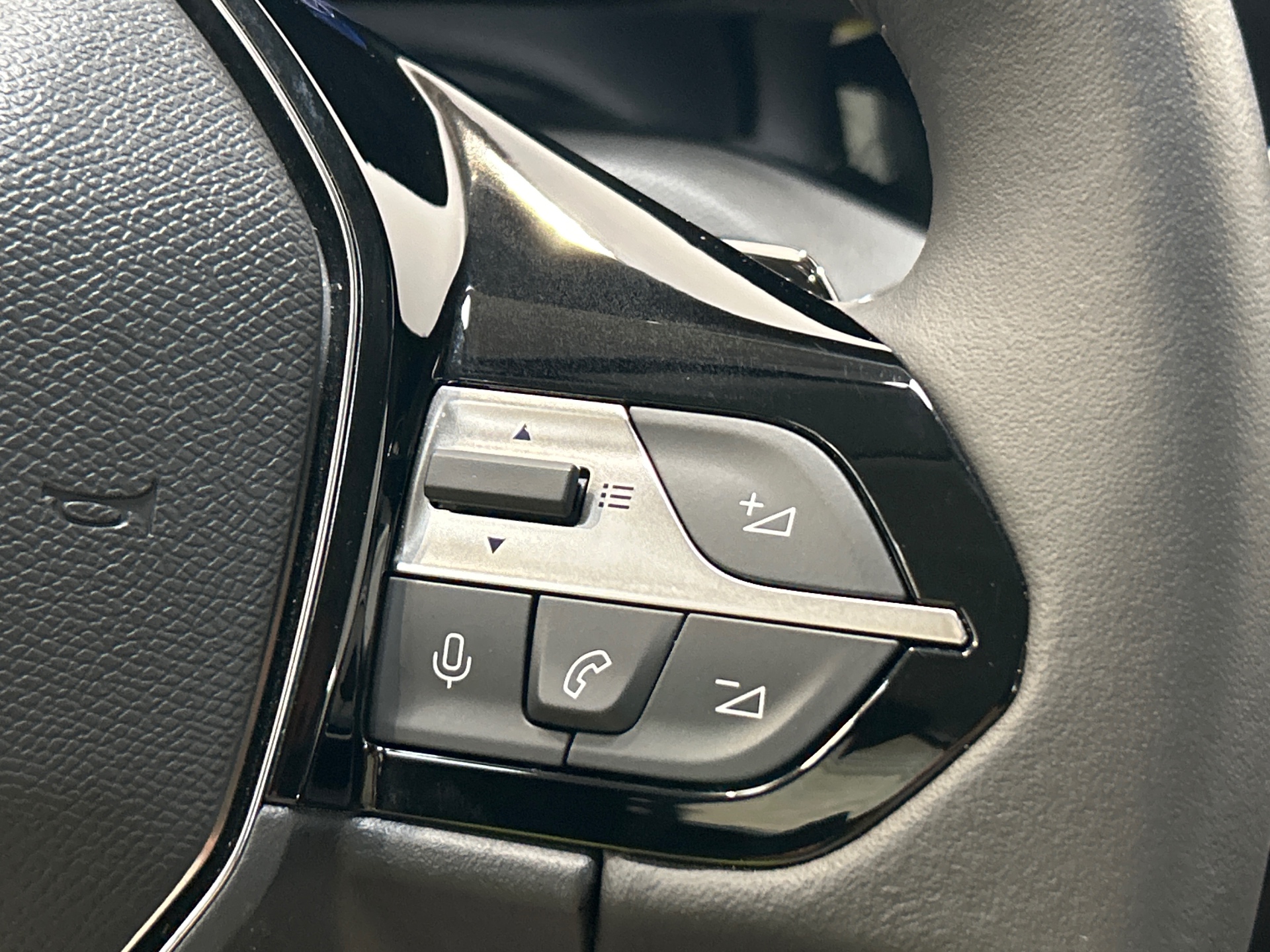 PEUGEOT 308 SW Style Hybrid 145 ch e-DCS6