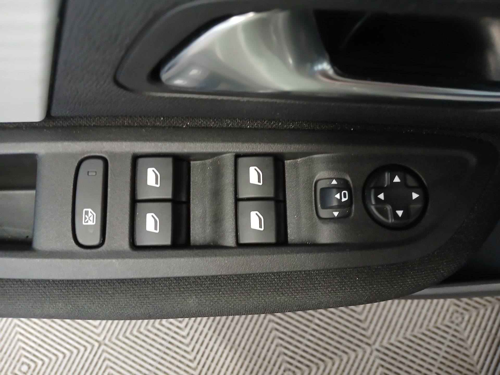 CITROEN C4 Hybride 145ch Edcs-6 MAX