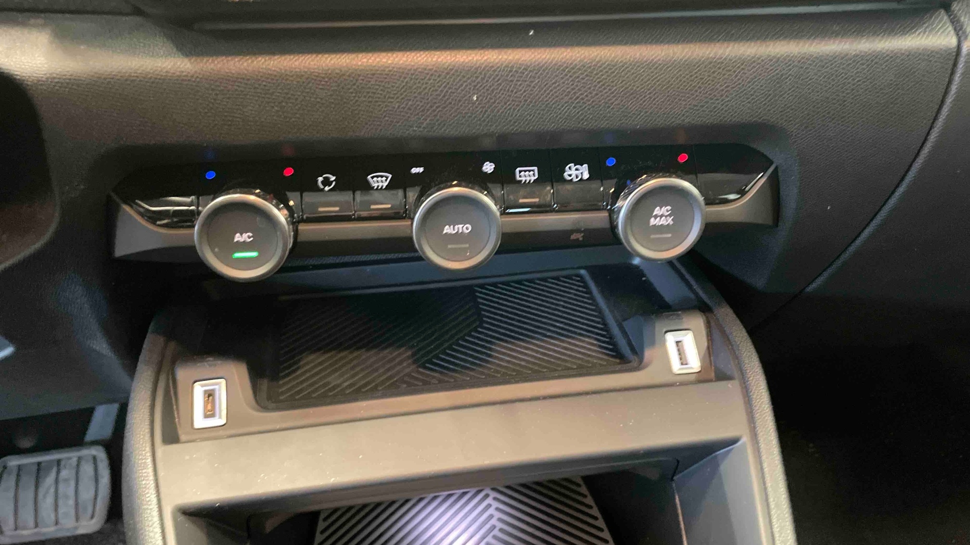 CITROEN C4 Hybride 145 ch e-DCS6 Max