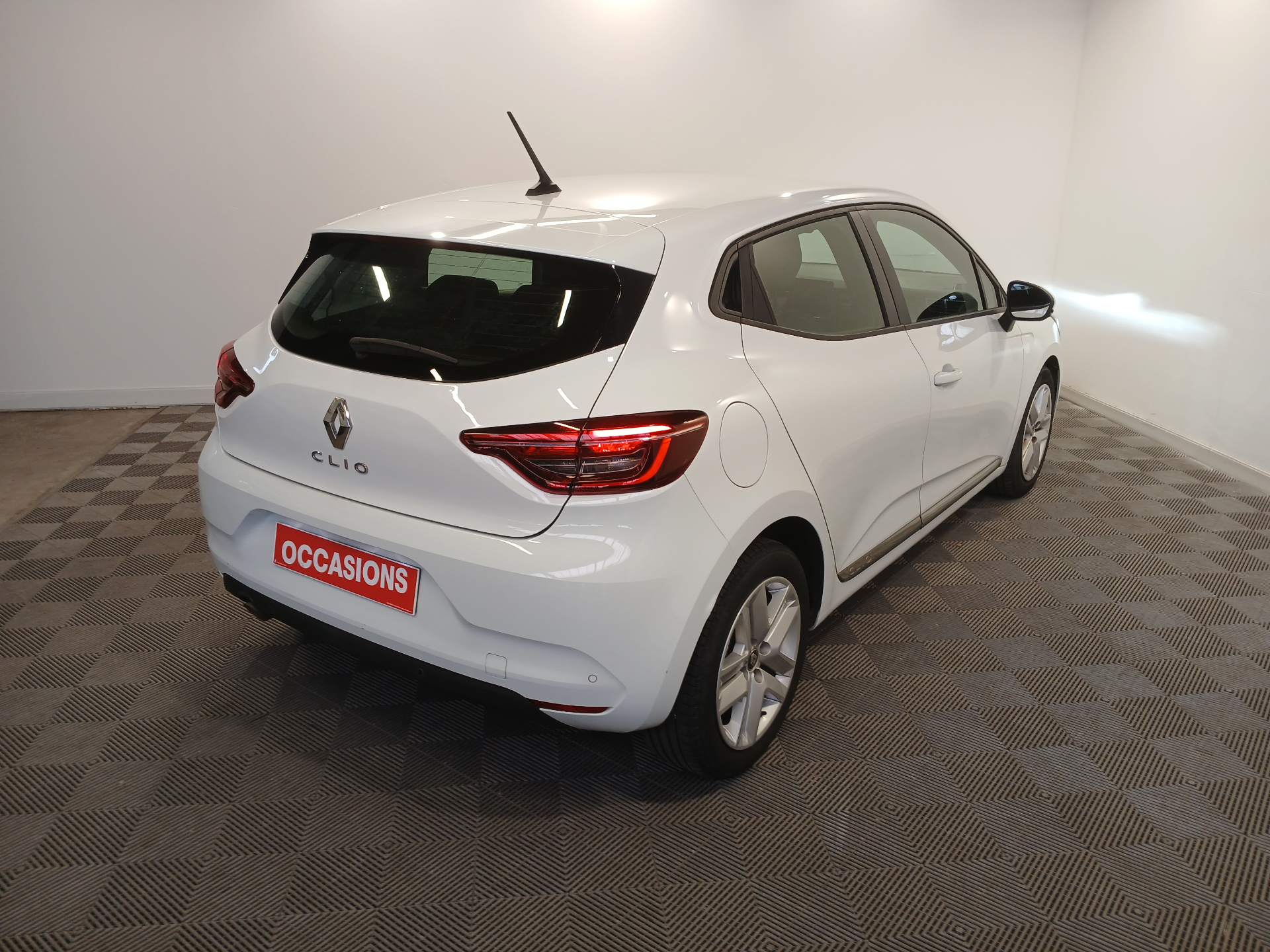 RENAULT CLIO V TCe 90 Business