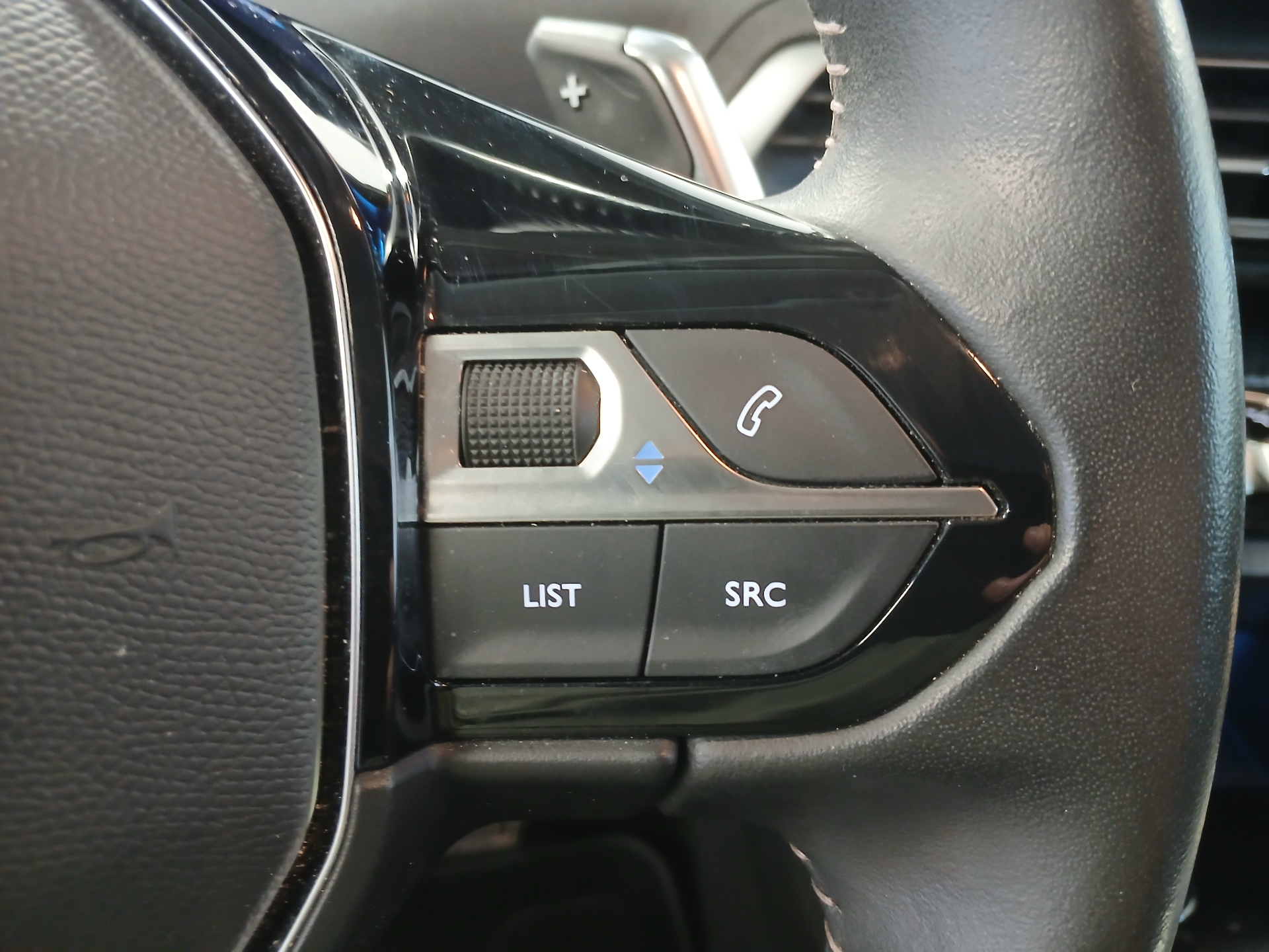 PEUGEOT 3008 BlueHDi 130ch S&S EAT8 Active Pack