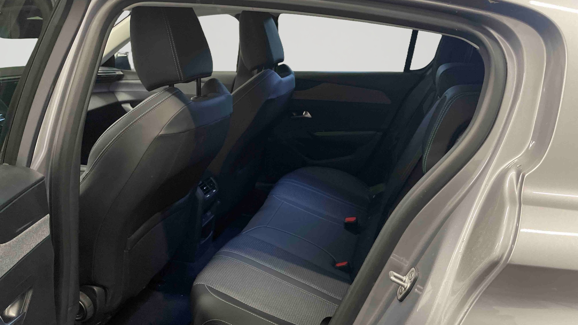 PEUGEOT 308 Allure Hybrid 145 ch e-DCS6