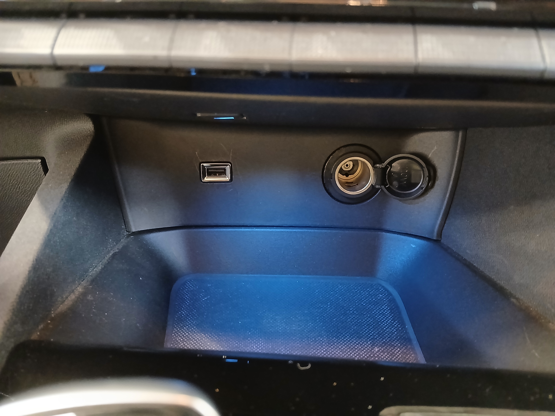 PEUGEOT 3008 BlueHDi 130ch S&S EAT8 Active Pack