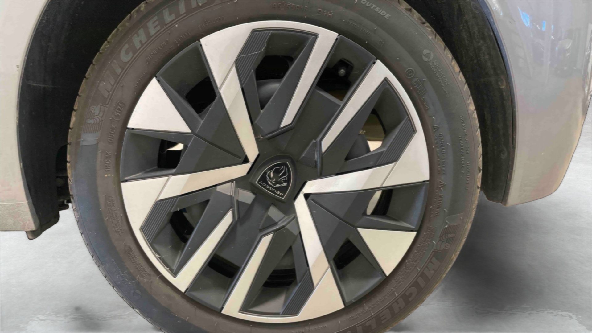 PEUGEOT 208 Style 100 ch BVM6