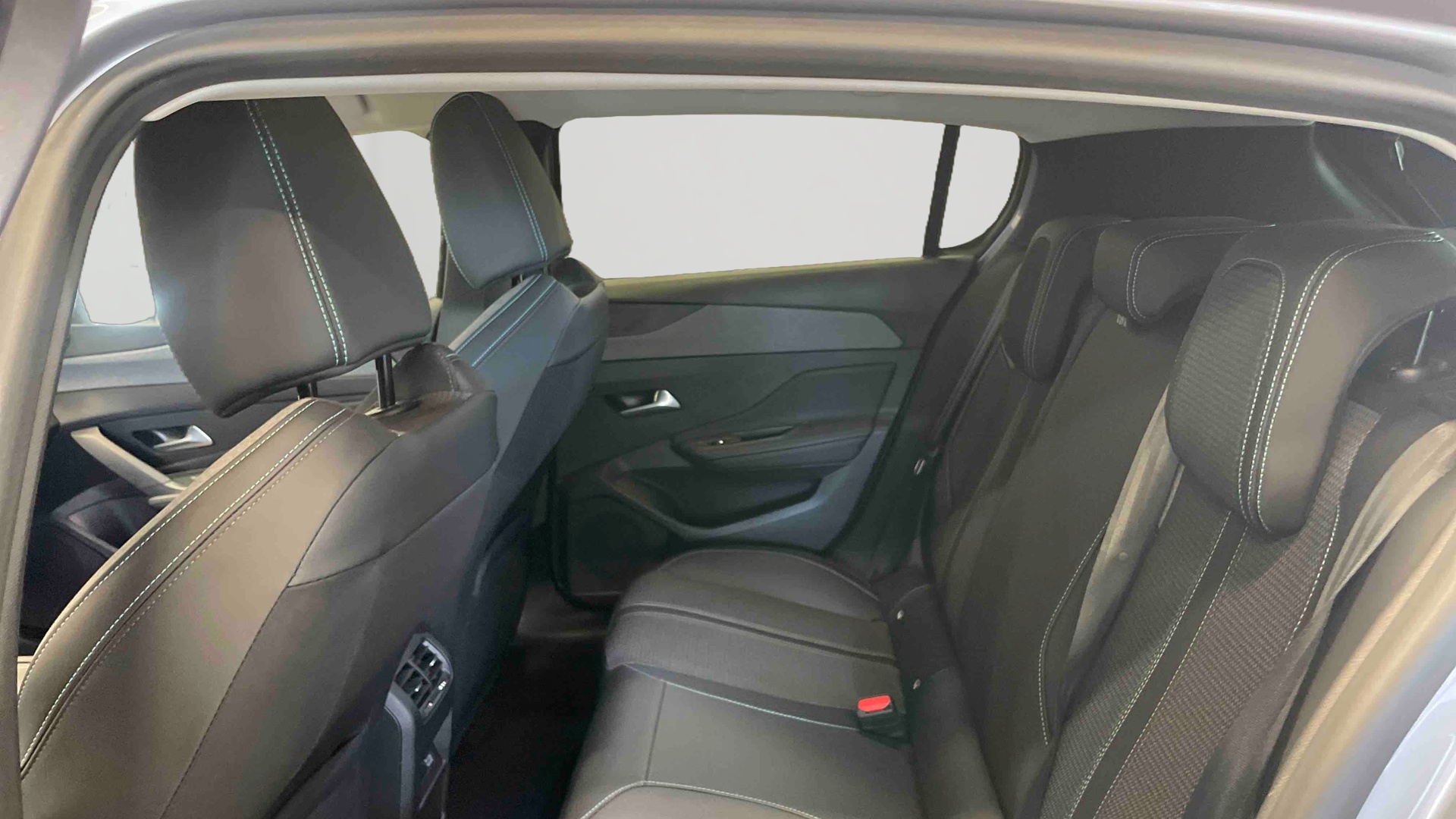 PEUGEOT 308 Hybrid 145 e-DCS6 Allure