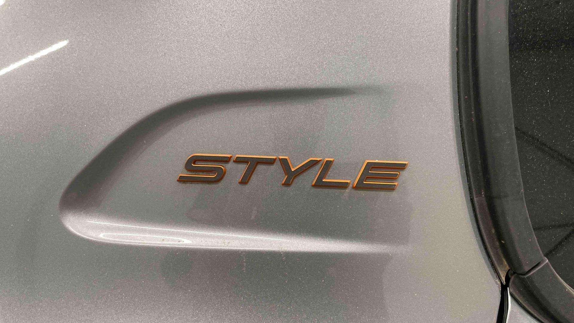PEUGEOT 208 Style 100 ch BVM6