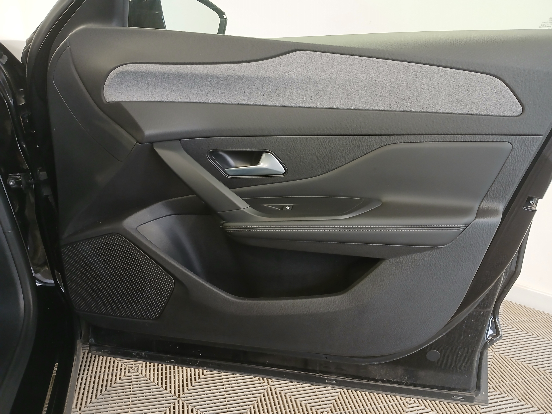 PEUGEOT 408 Allure Hybrid 145 ch e-DCS6