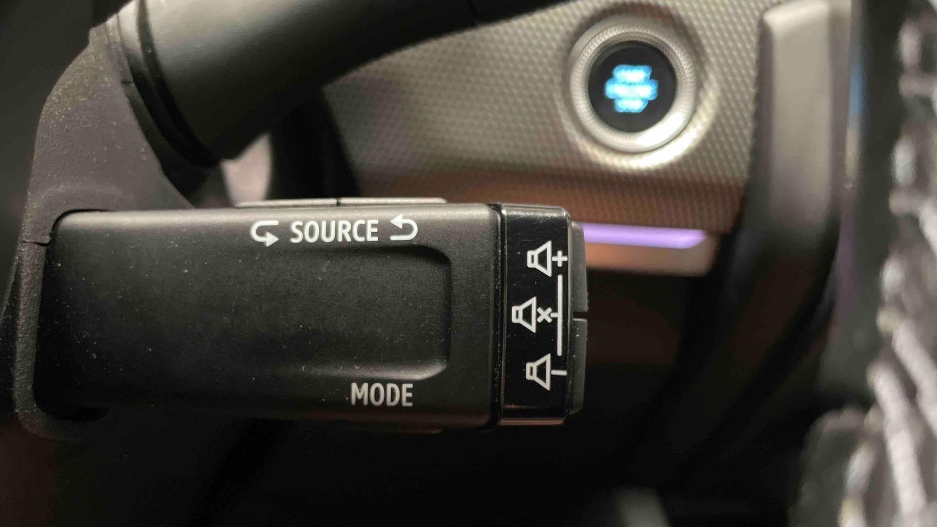 RENAULT ARKANA E-Tech 145 - 21B Intens