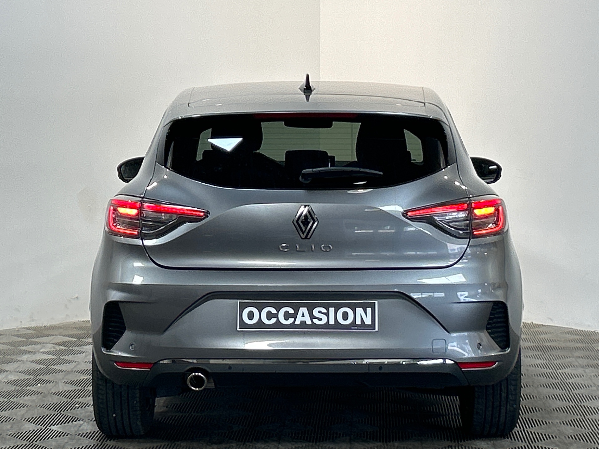 RENAULT CLIO V Techno 90 tce