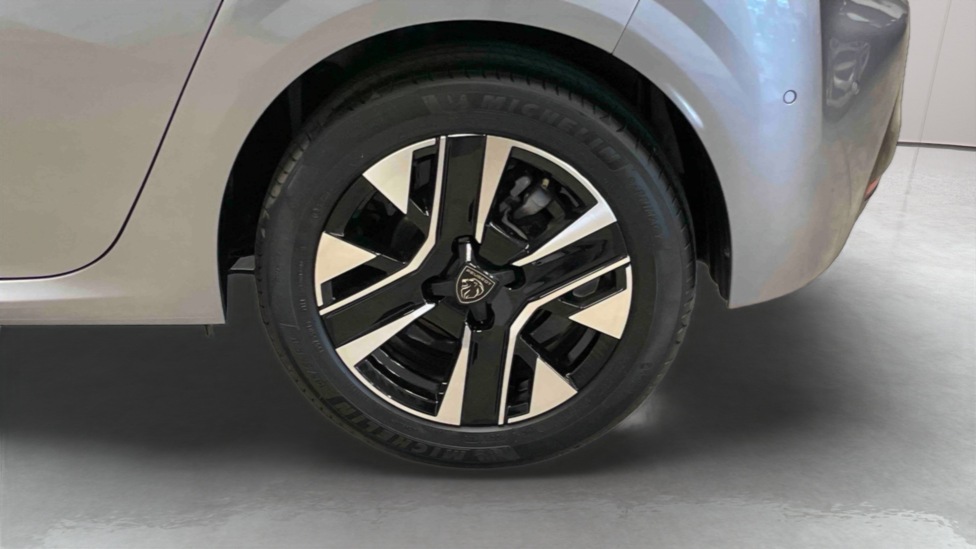 PEUGEOT 208 Allure 100 ch BVM6