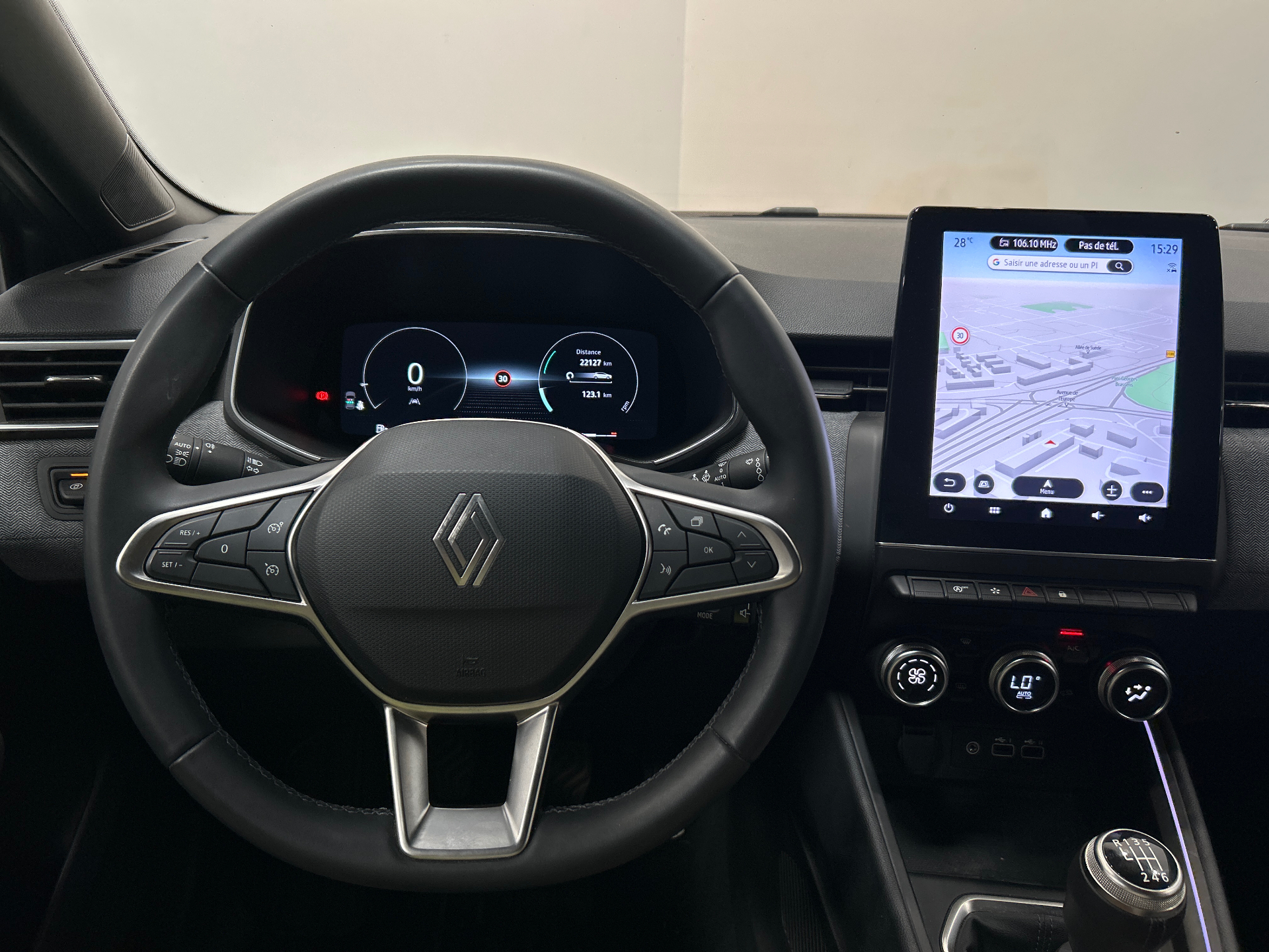 RENAULT CLIO V Techno 90 tce
