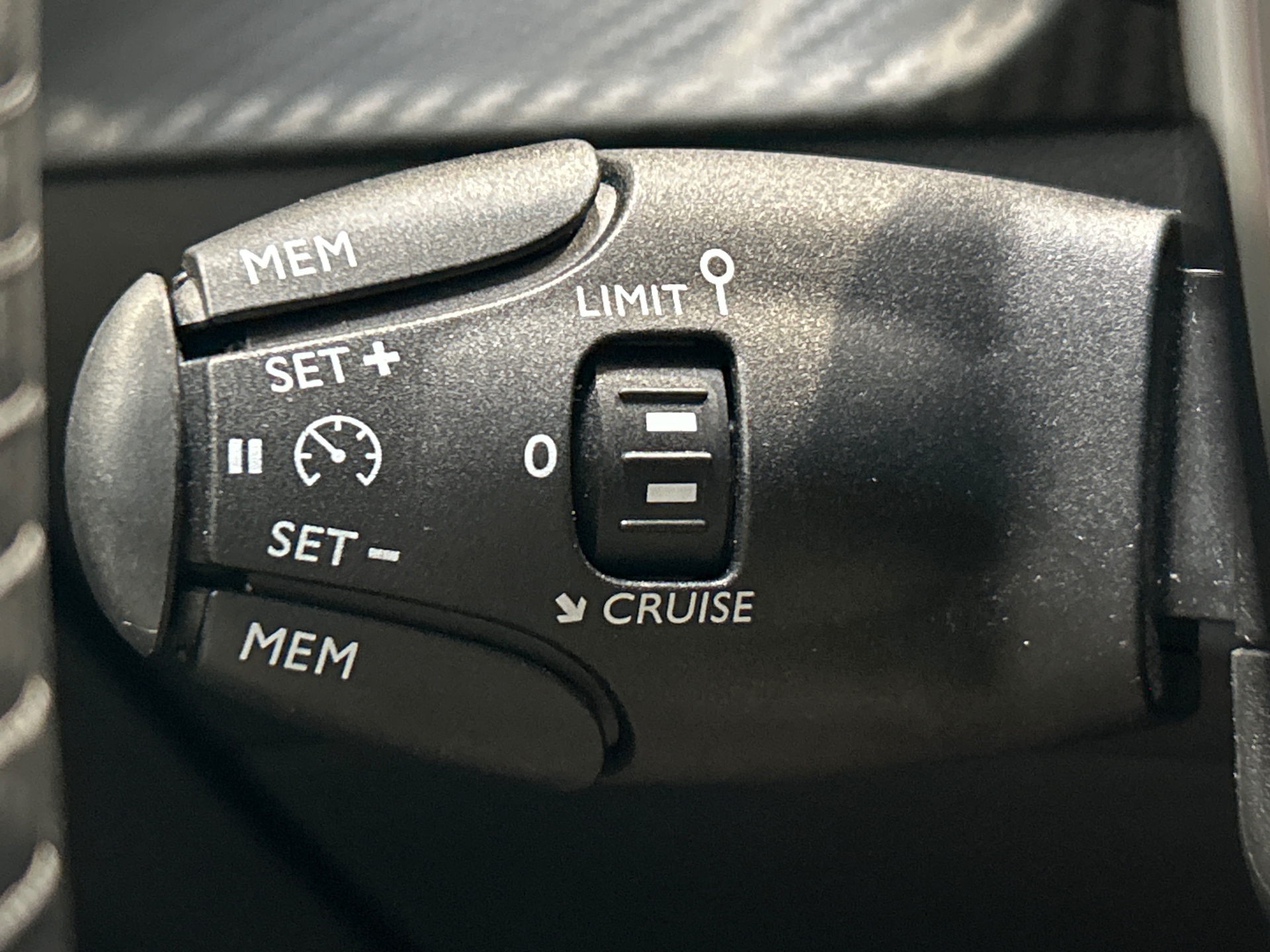 PEUGEOT 208 Style 100 ch BVM6