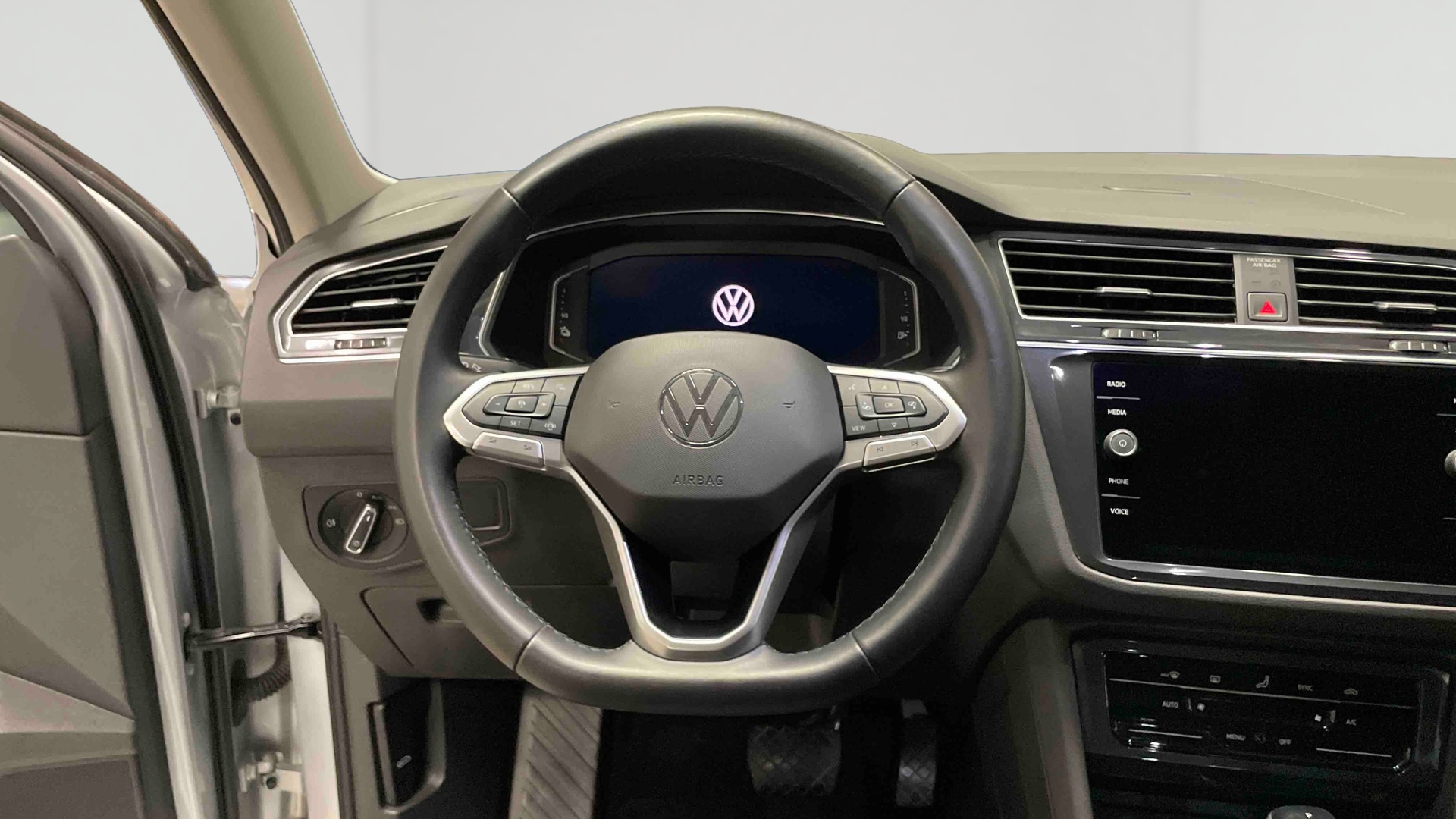 VOLKSWAGEN TIGUAN BUSINESS 1.4 eHybrid 245ch DSG6 Life Business