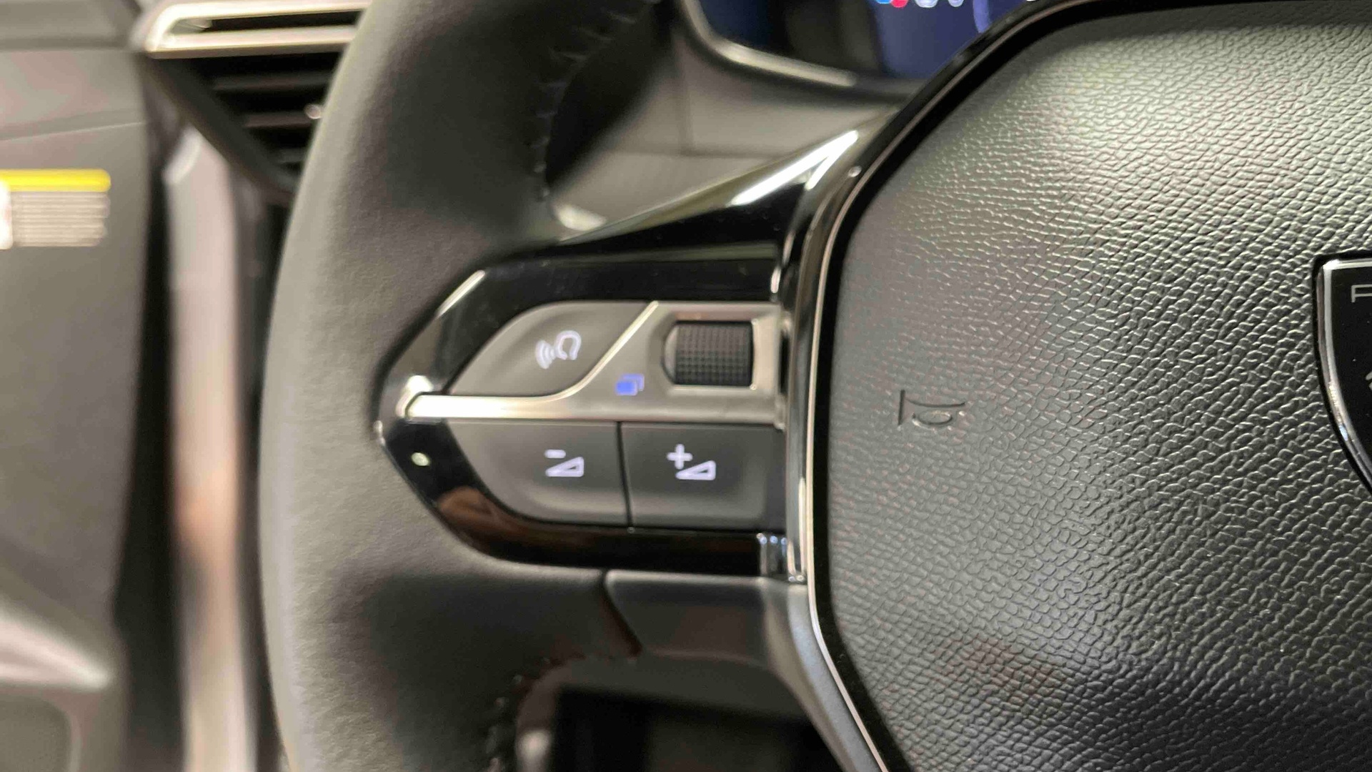 PEUGEOT 208 Allure 100 ch BVM6
