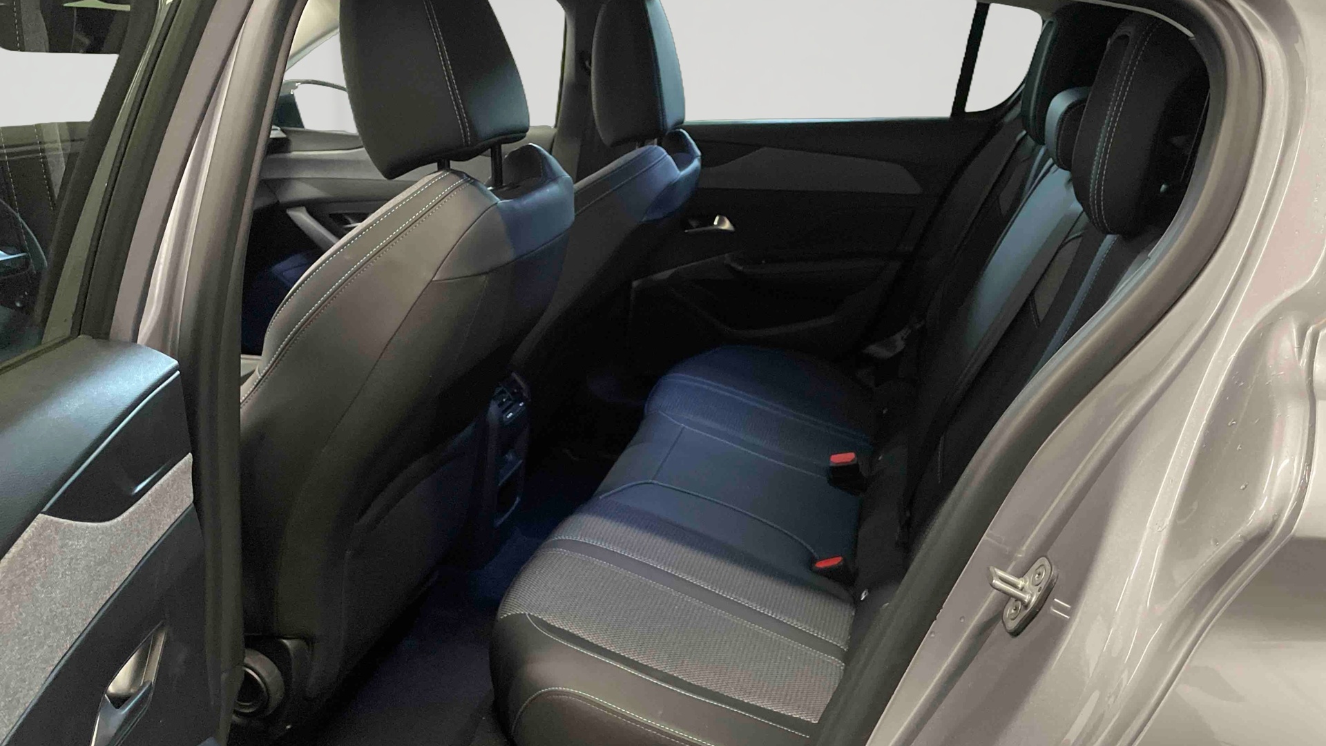 PEUGEOT 308 Allure Hybrid 145 ch e-DCS6