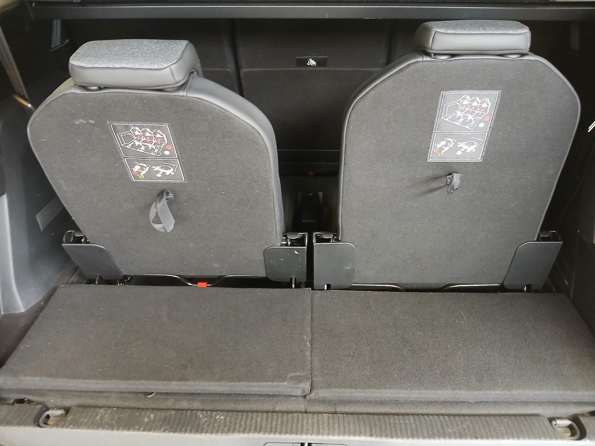 PEUGEOT 5008 ALLURE PACK BLUEHDI 130 S&S EAT8