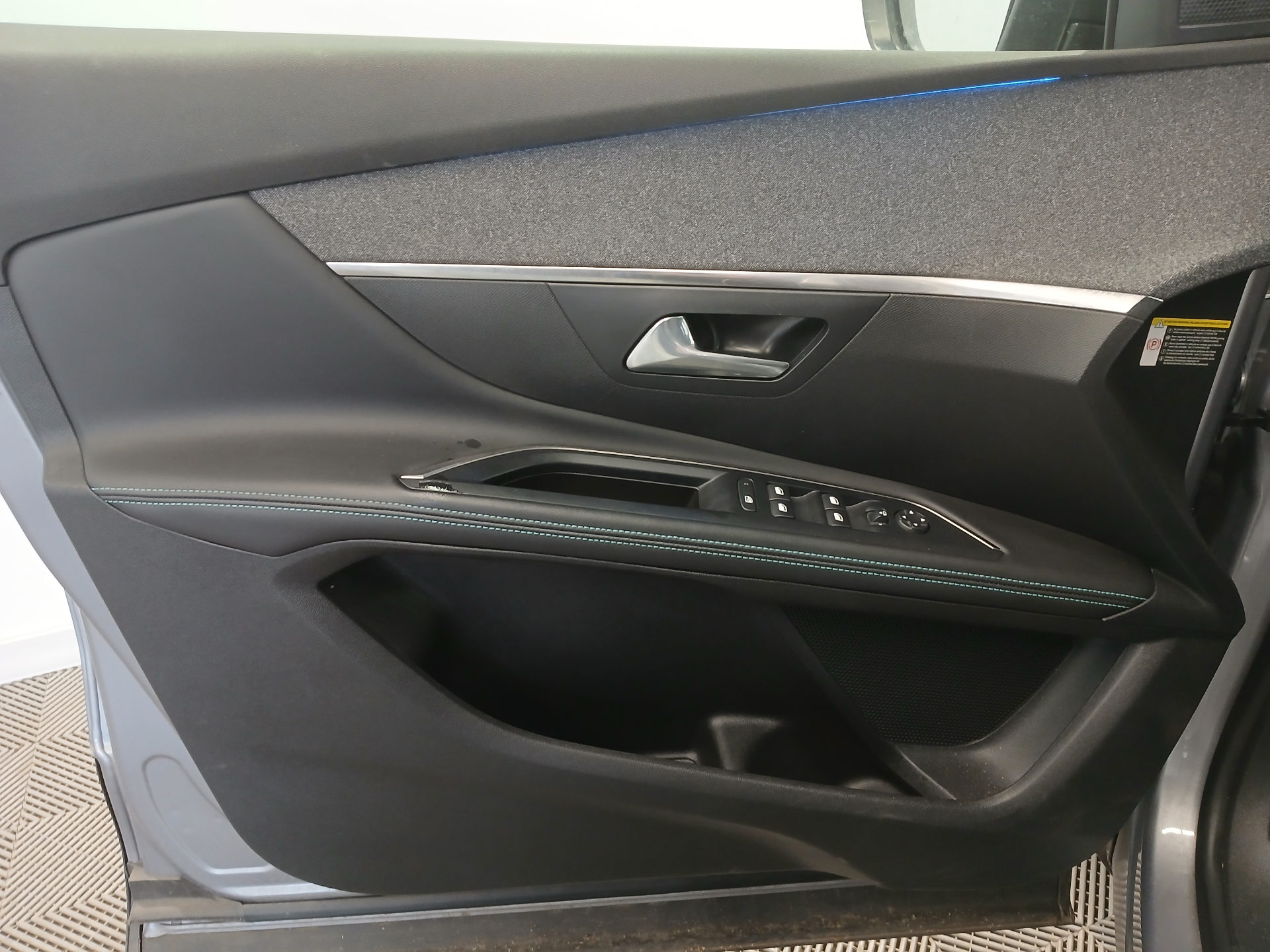 PEUGEOT 5008 ALLURE PACK BLUEHDI 130 S&S EAT8