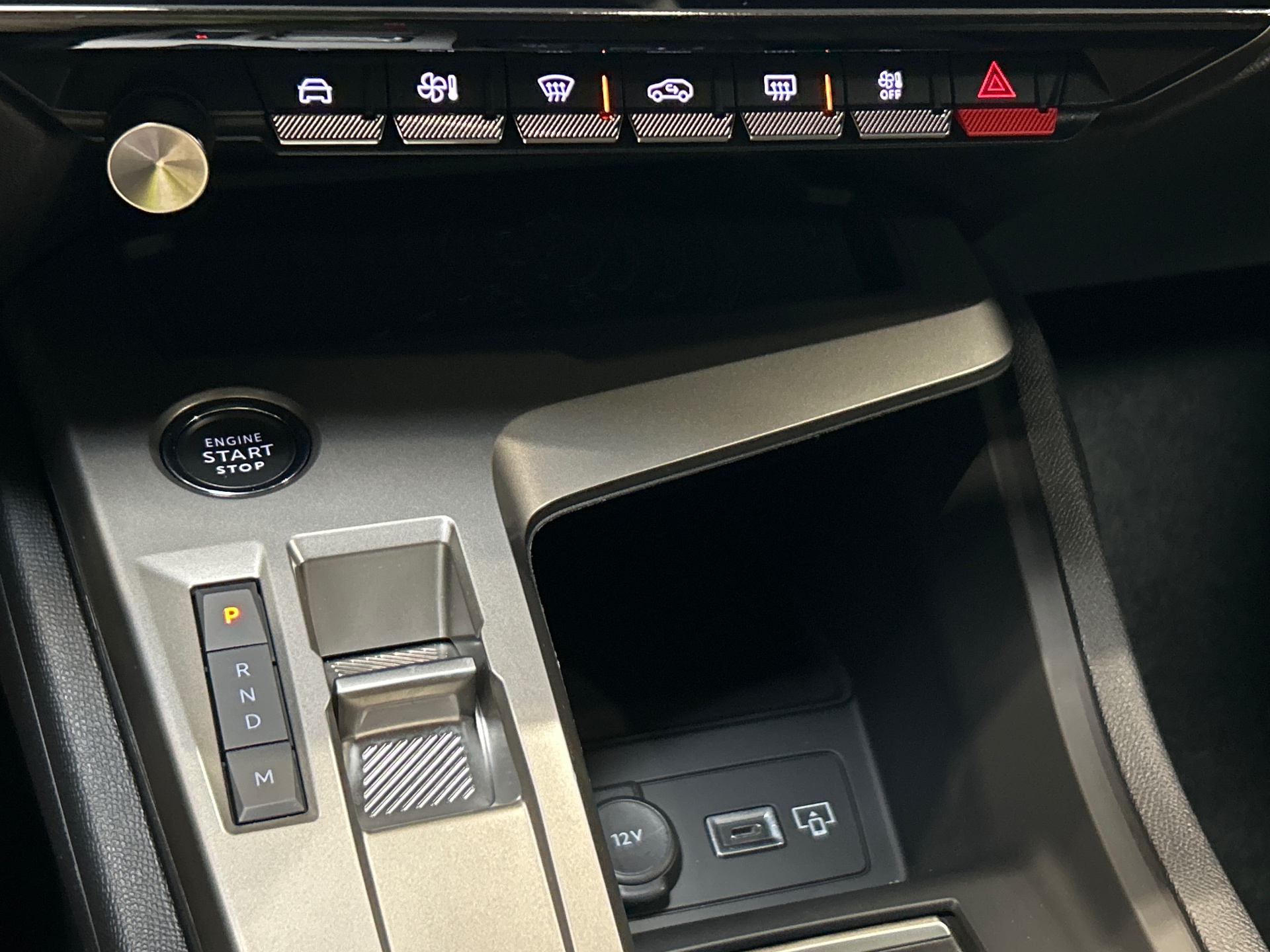 PEUGEOT 408 Allure Hybrid 145 ch e-DCS6