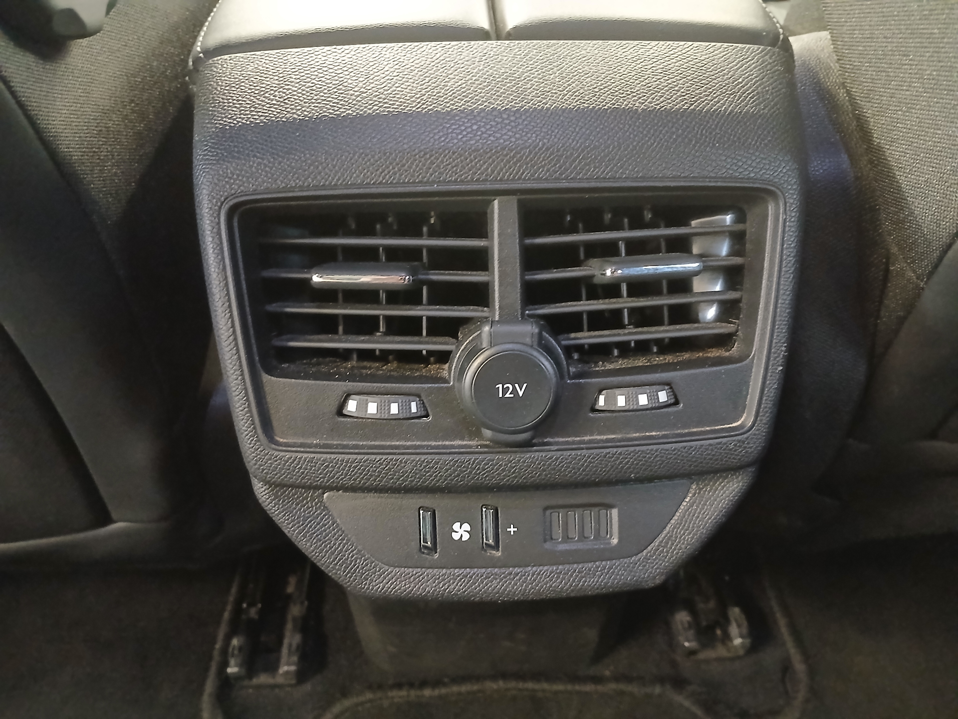 PEUGEOT 5008 ALLURE PACK BLUEHDI 130 S&S EAT8