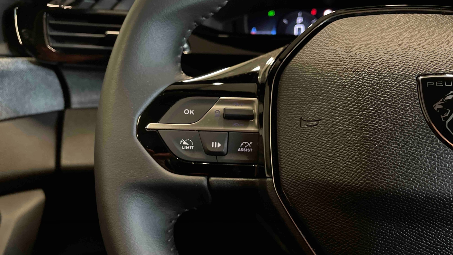 PEUGEOT 308 Allure Hybrid 145 ch e-DCS6