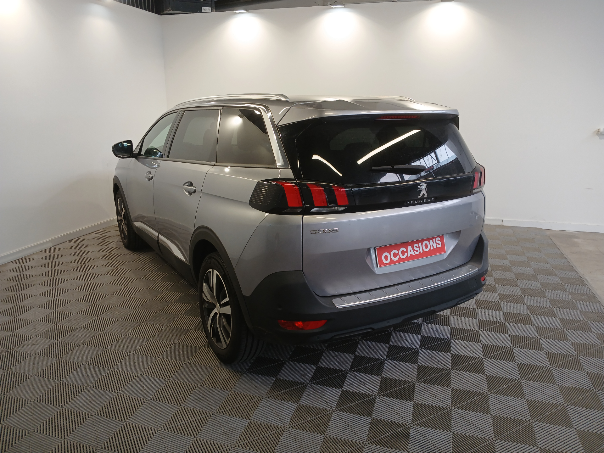 PEUGEOT 5008 ALLURE PACK BLUEHDI 130 S&S EAT8
