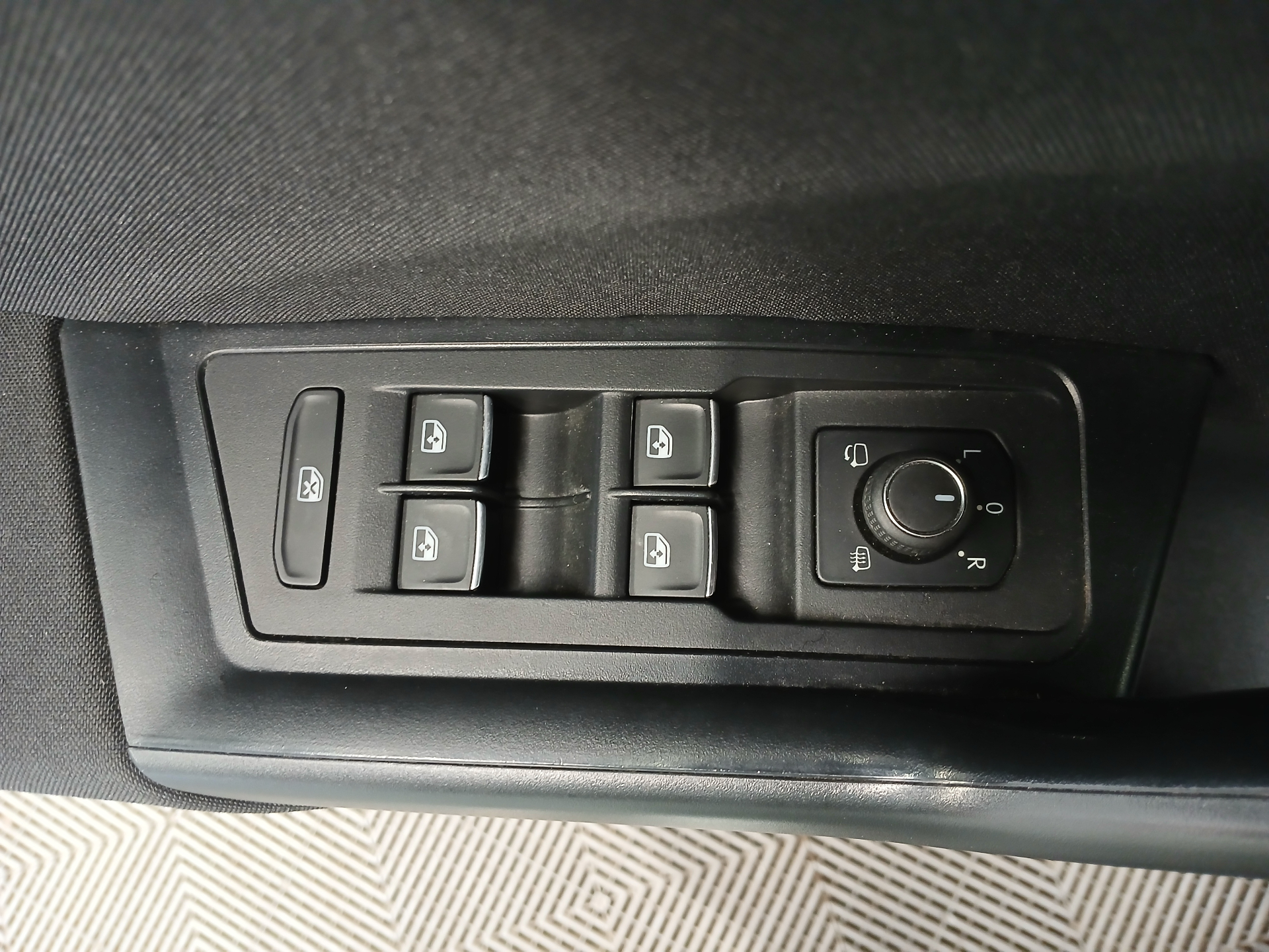 VOLKSWAGEN T-ROC 2.0 TDI 115 Start/Stop BVM6 Lounge Business