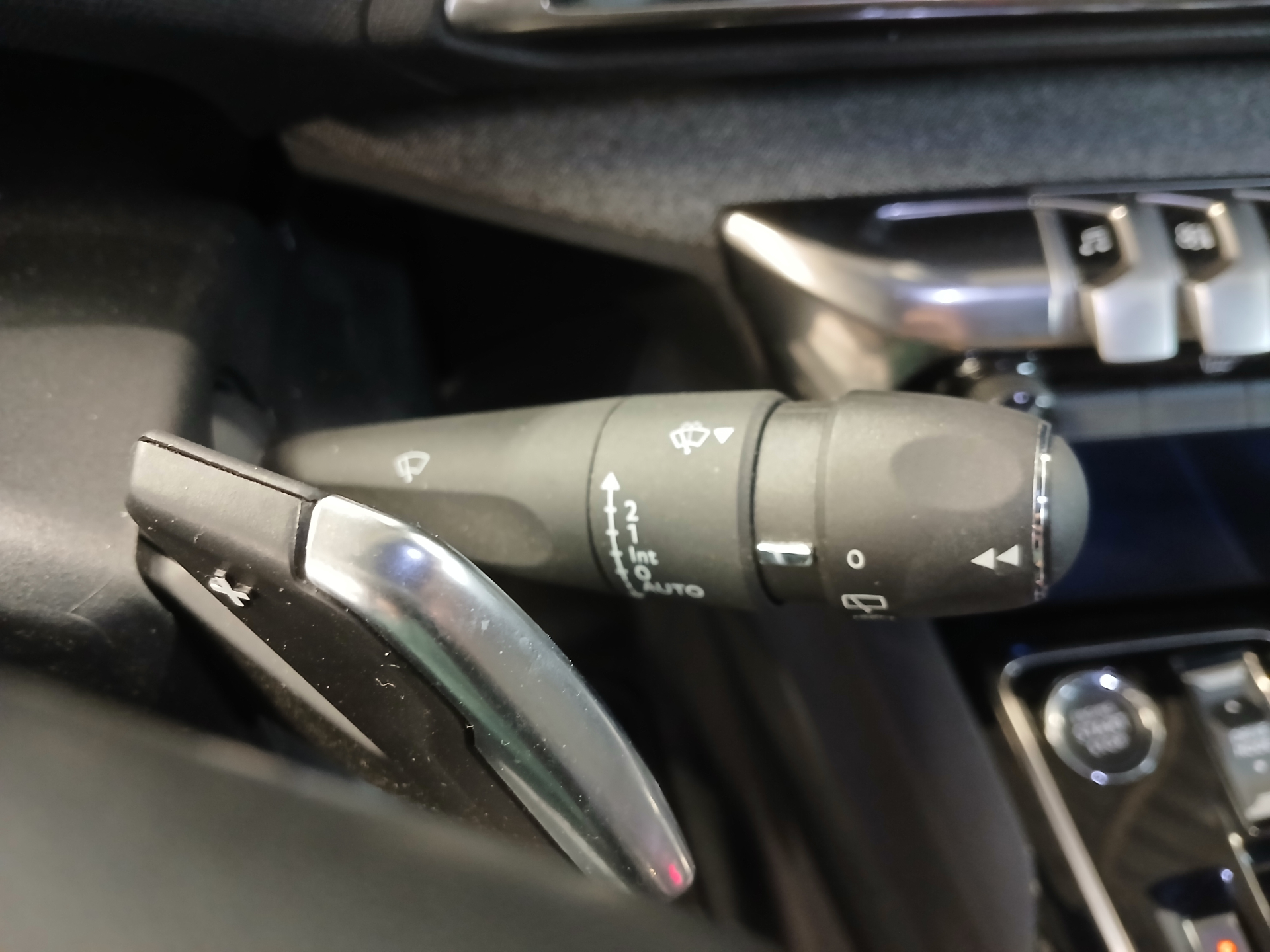 PEUGEOT 5008 ALLURE PACK BLUEHDI 130 S&S EAT8