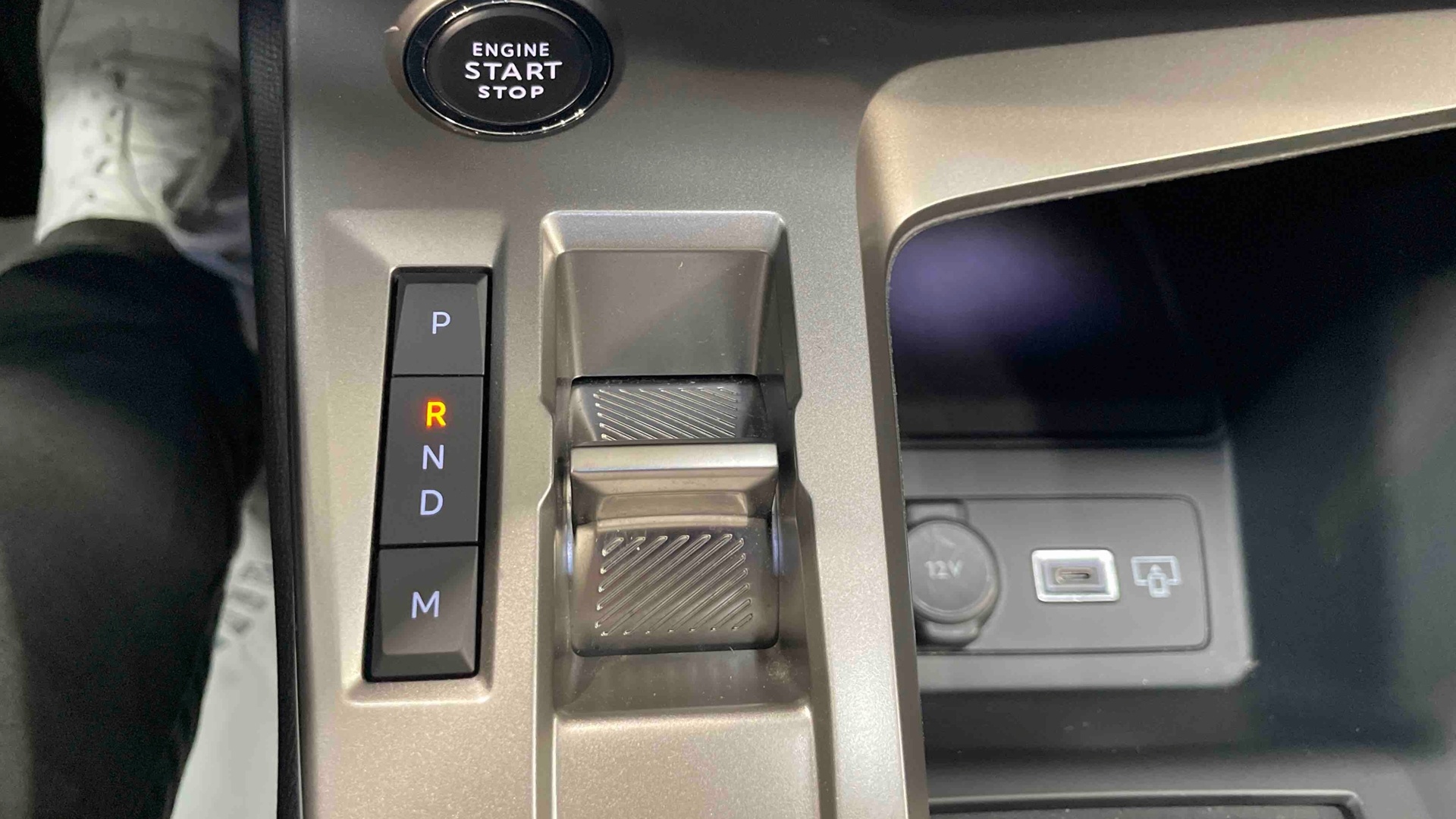 PEUGEOT 408 Allure Hybrid 145 ch e-DCS6