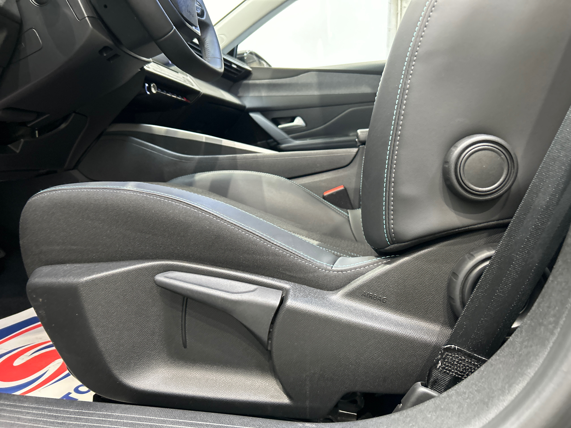 PEUGEOT 308 Allure BlueHDI 130 ch S&S EAT8