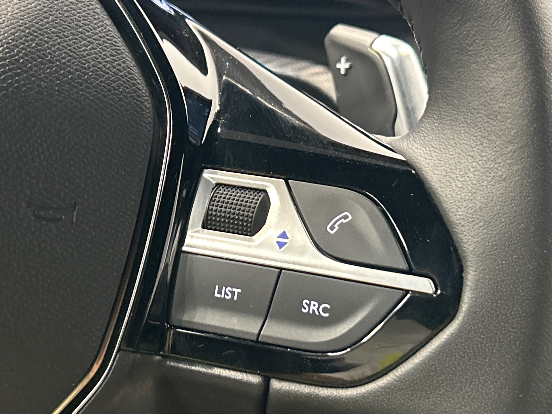 PEUGEOT 2008 Style Hybrid 145 ch e-DCS6
