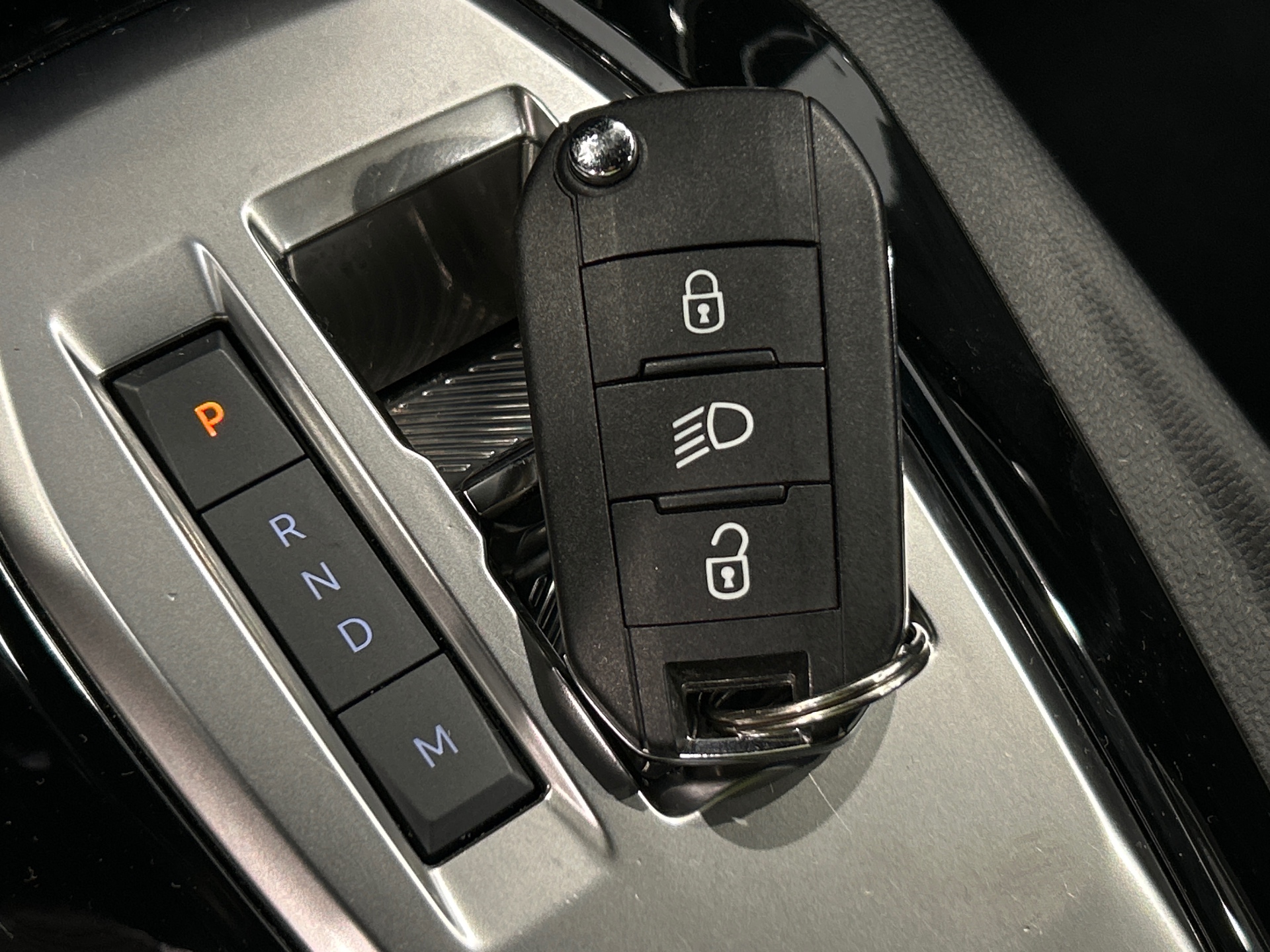 PEUGEOT 2008 Style Hybrid 145 ch e-DCS6