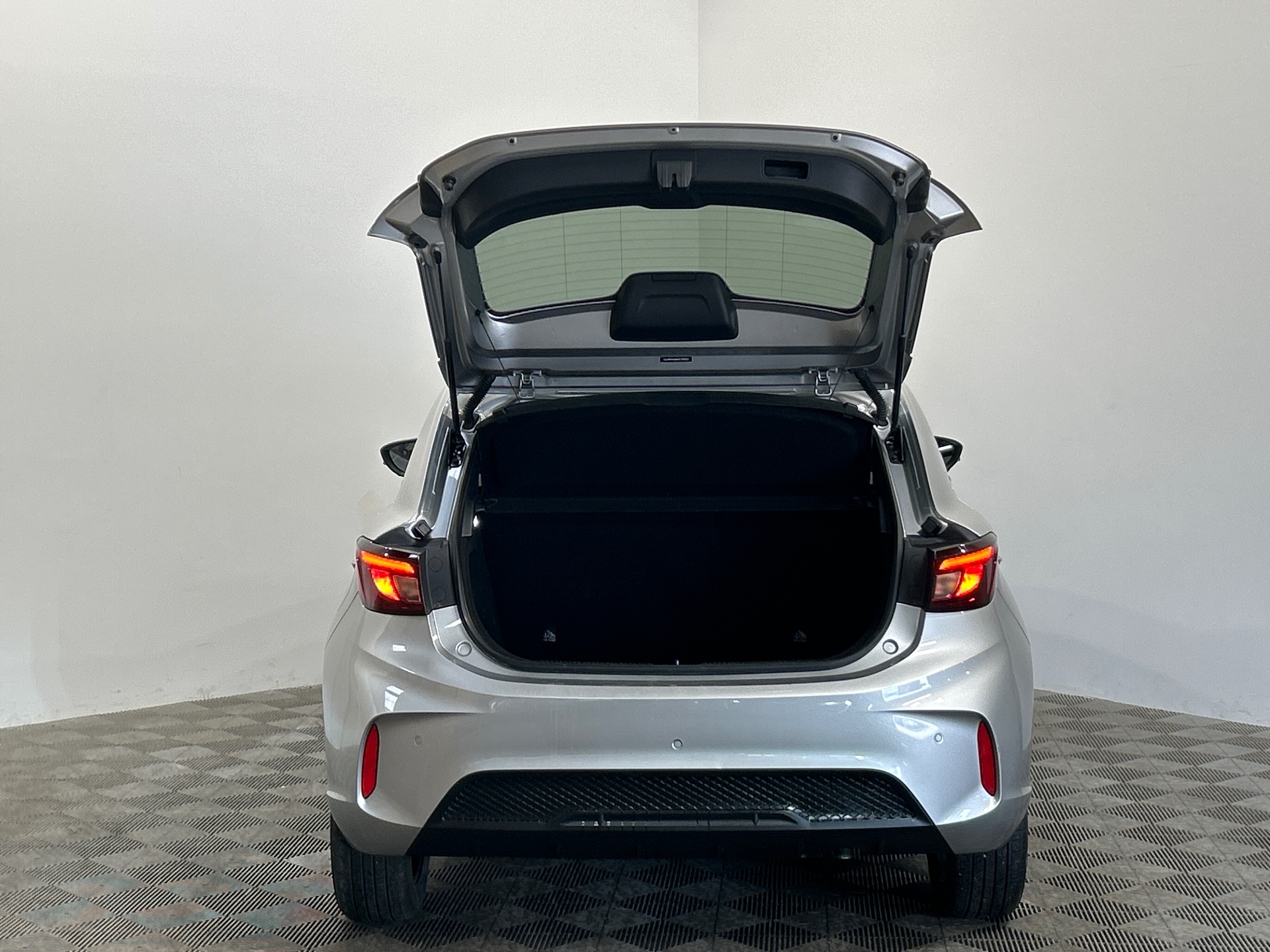 MG MG3 1.5 L Hybrid+ 195 ch Luxury