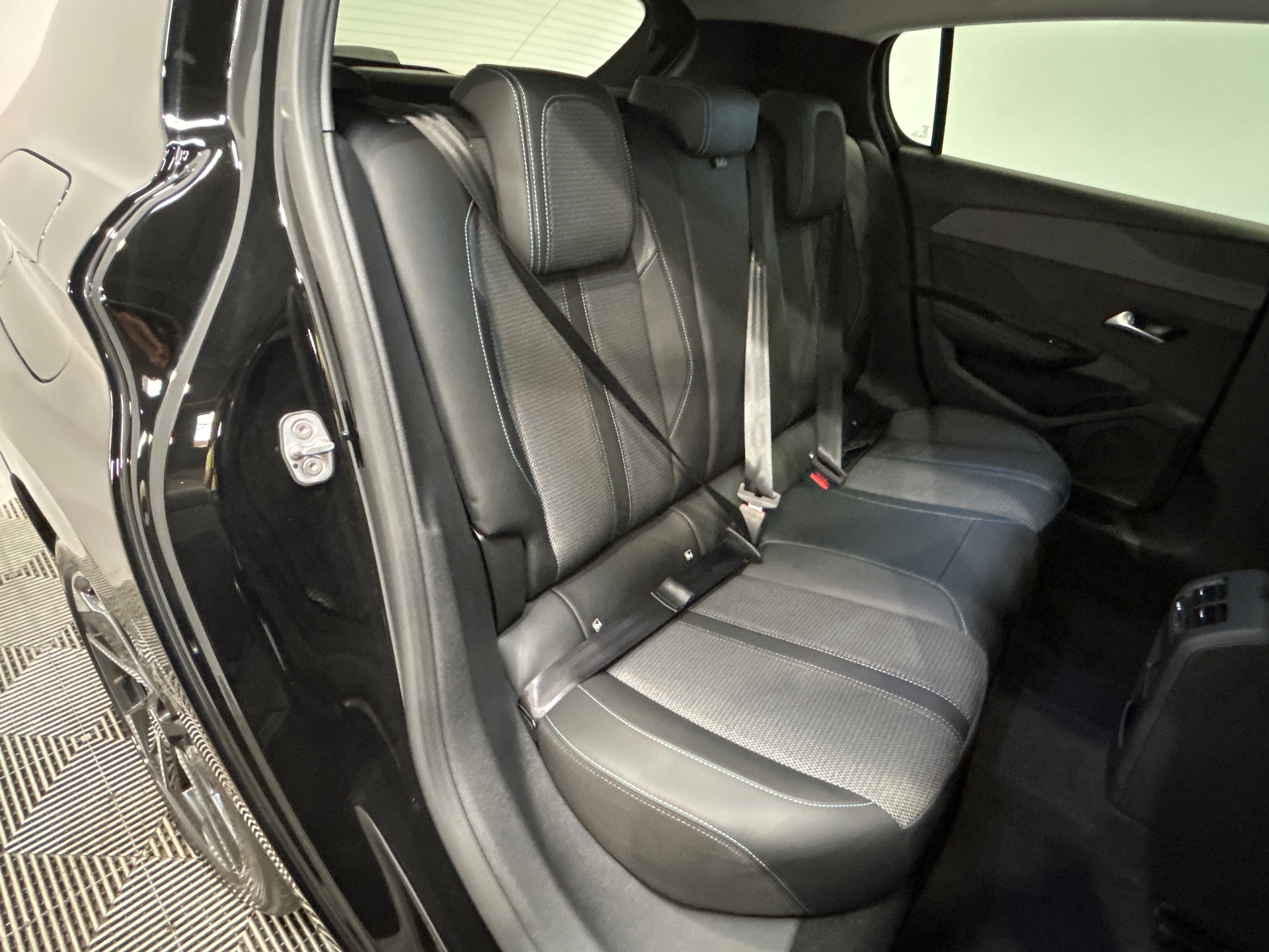 PEUGEOT 308 Allure BlueHDI 130 ch S&S EAT8