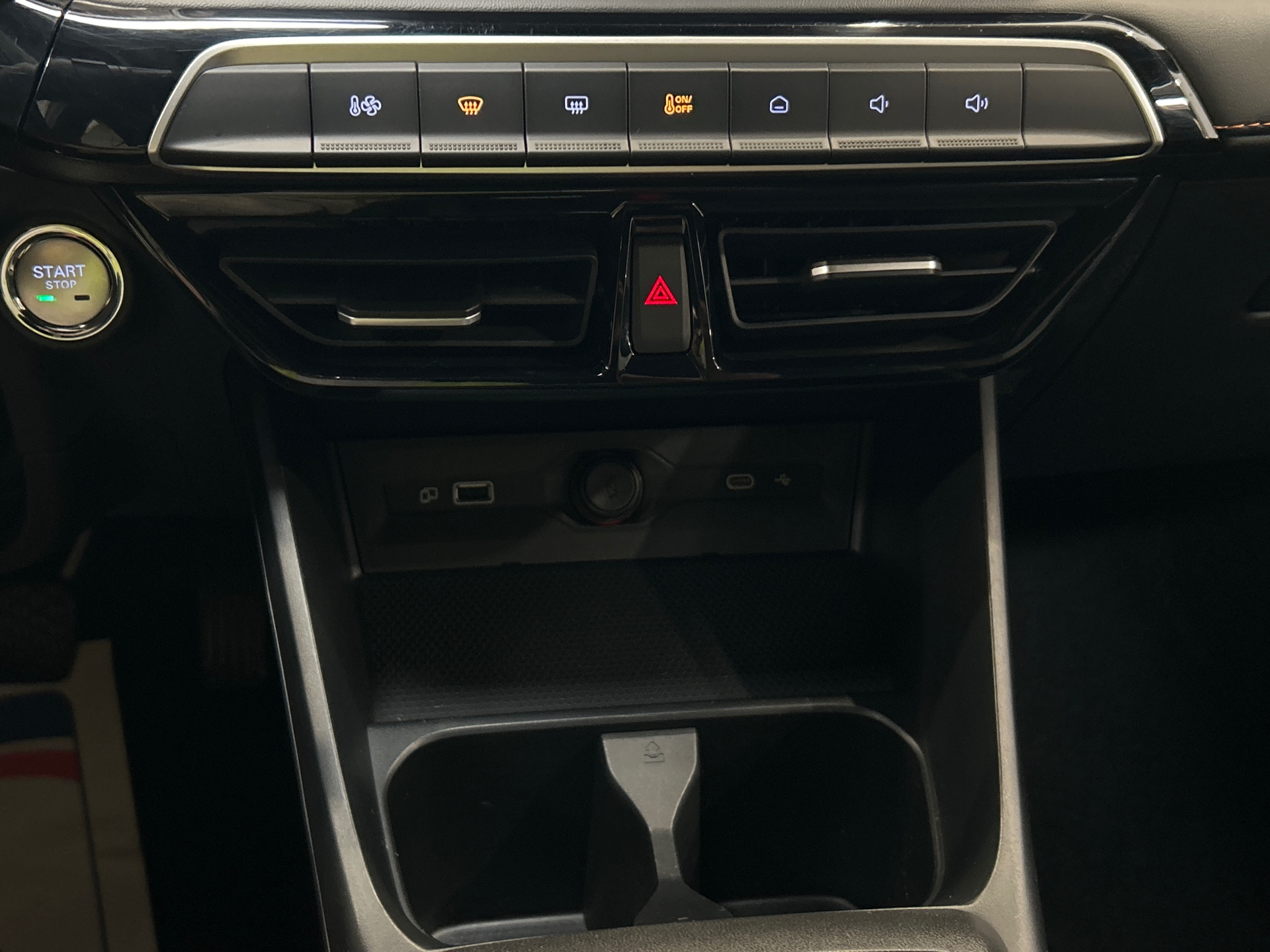 MG MG3 1.5 L Hybrid+ 195 ch Luxury