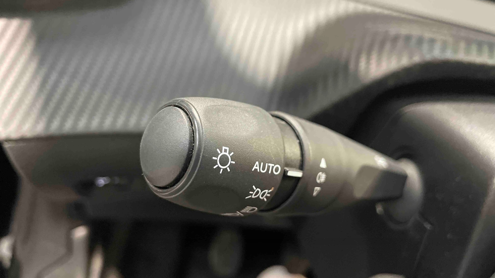 PEUGEOT 208 100 S&S BVM6 Allure