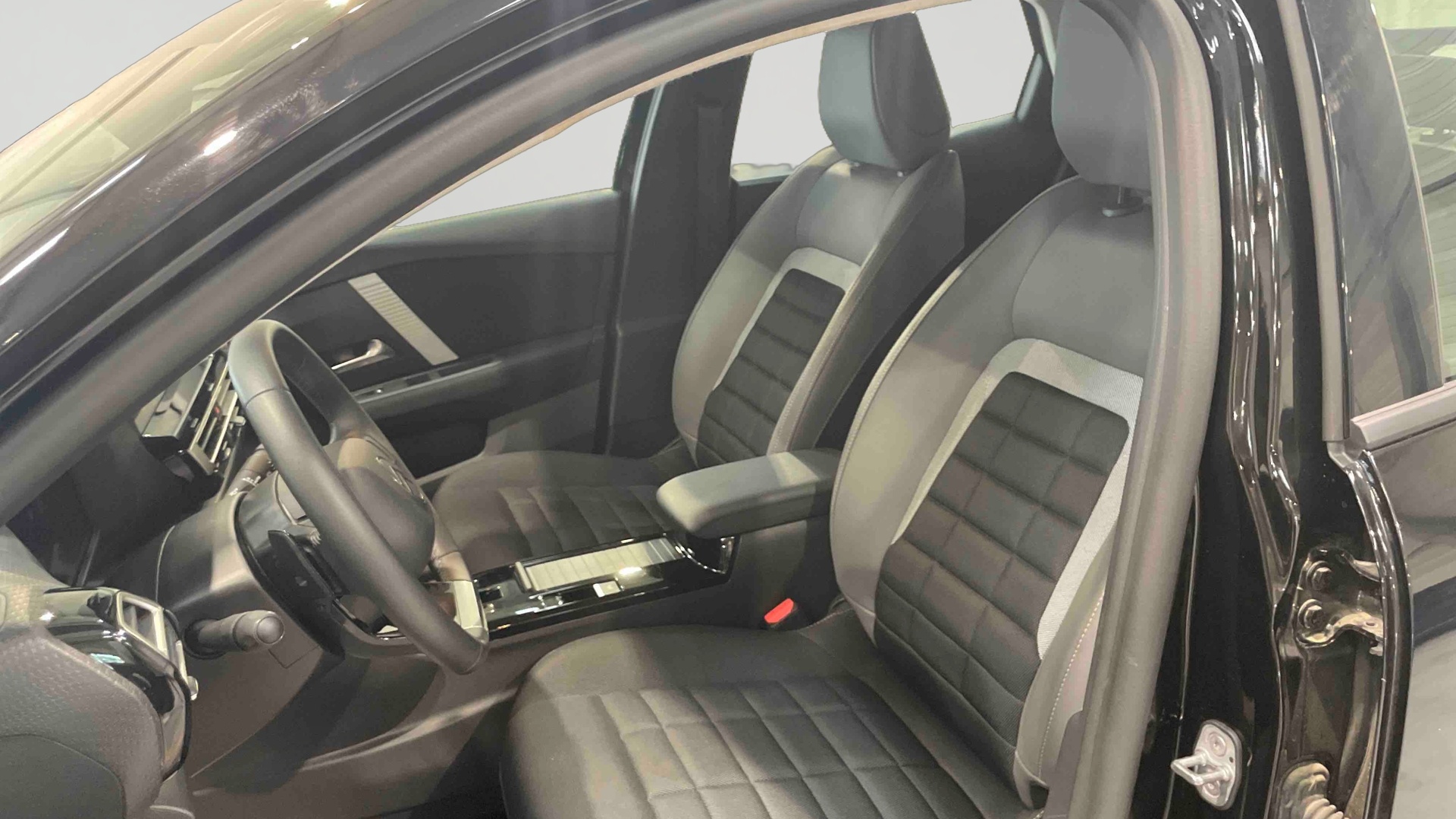 CITROEN C4 Hybride 145ch Edcs-6 MAX
