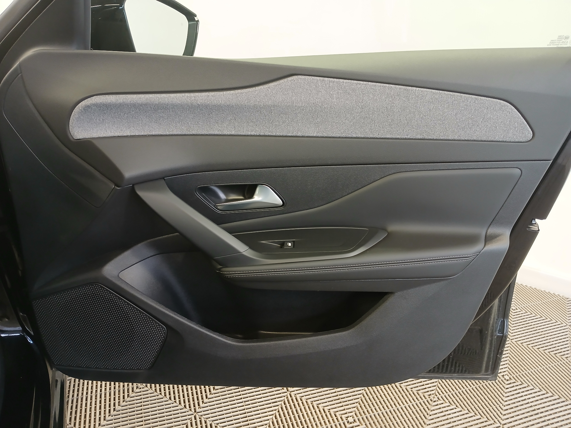 PEUGEOT 308 Allure Hybrid 145 ch e-DCS6
