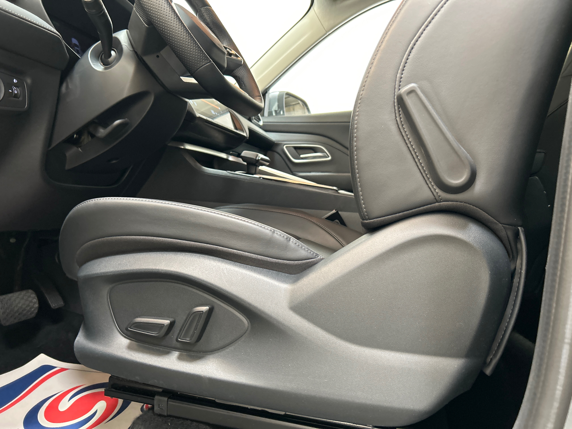 MG ZS 1.5 L Hybrid+ 197 ch Luxury