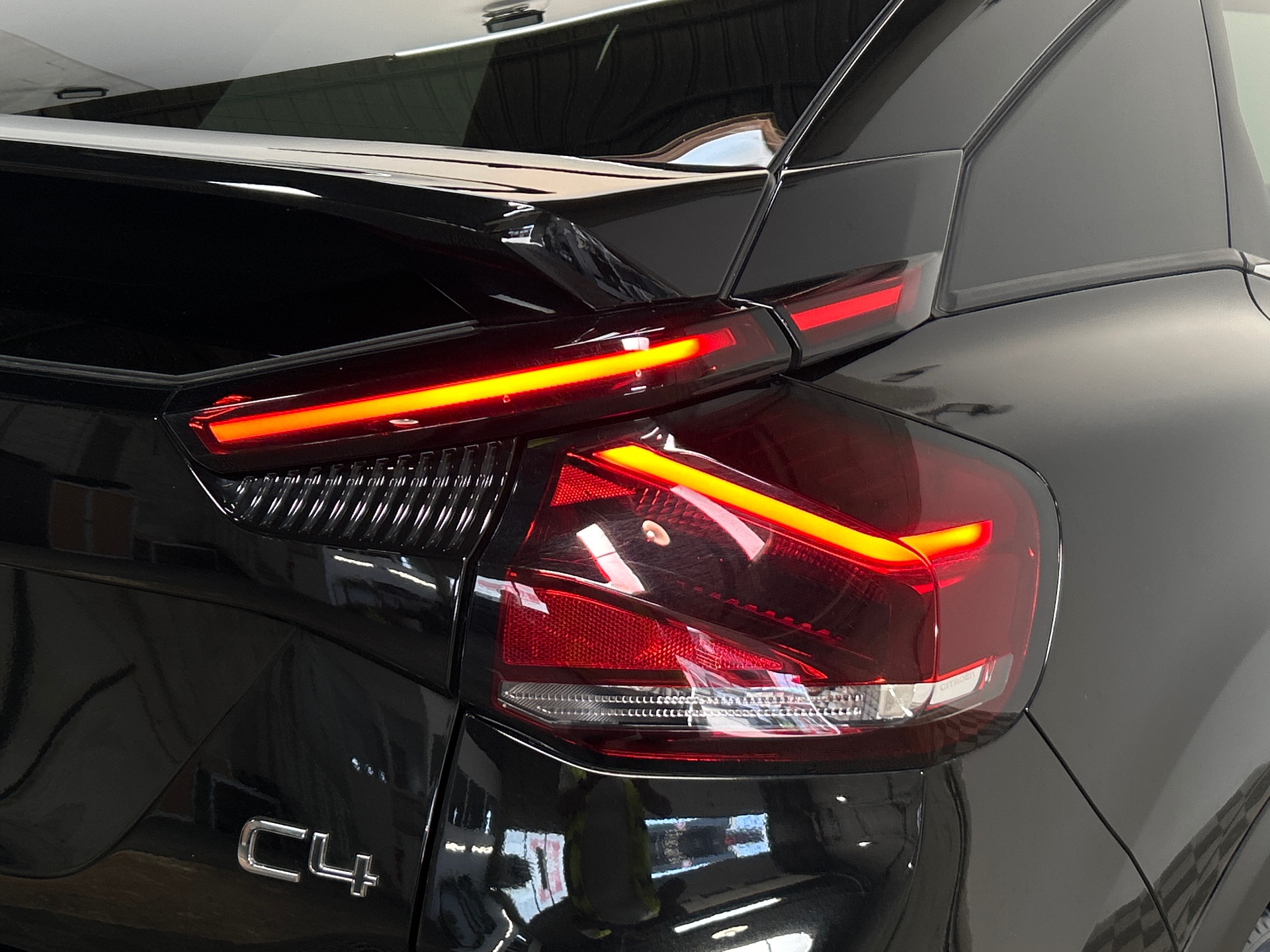 CITROEN C4 BlueHDi 130ch EAT8 MAX