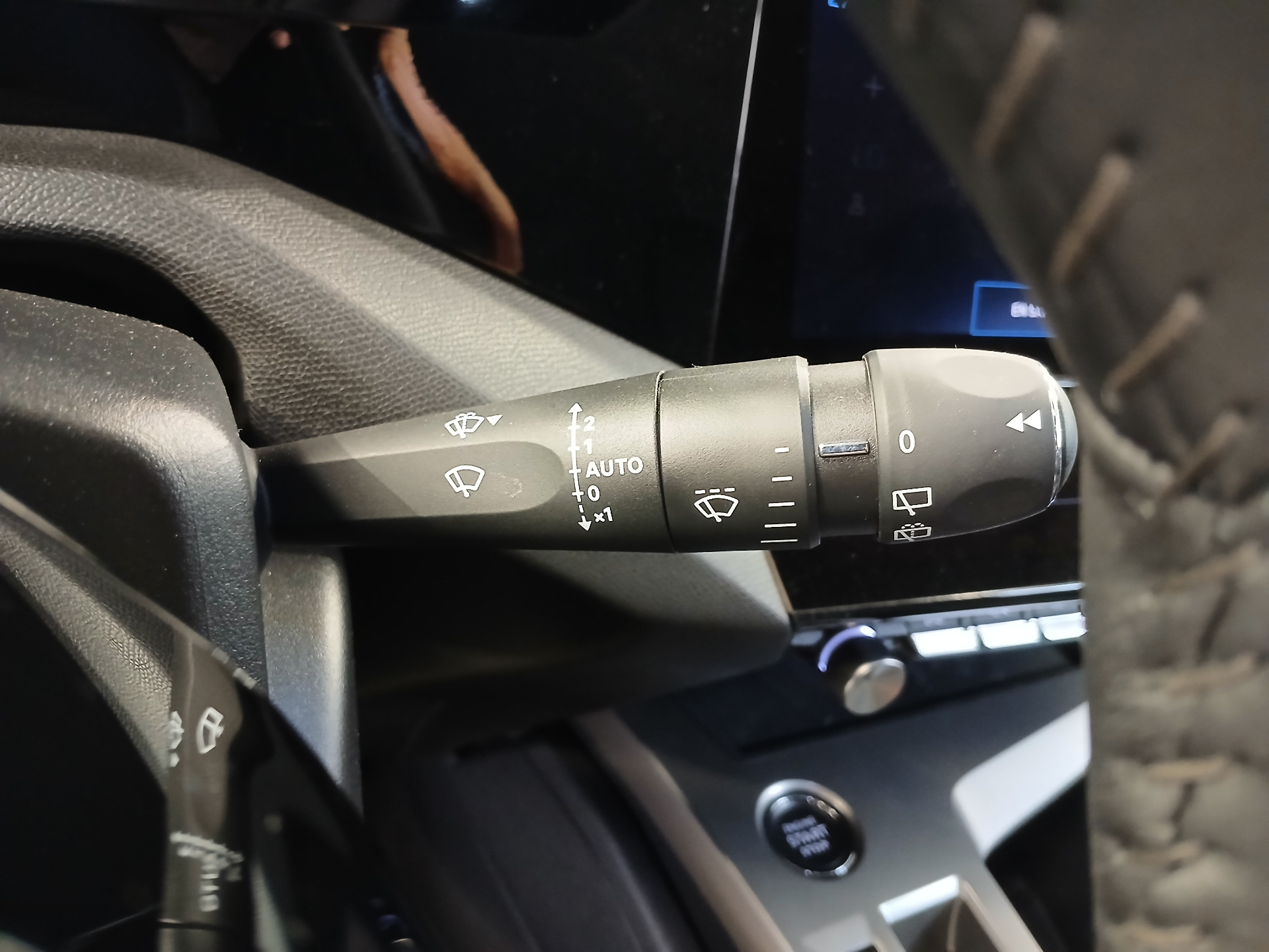 PEUGEOT 308 Allure Hybrid 145 ch e-DCS6