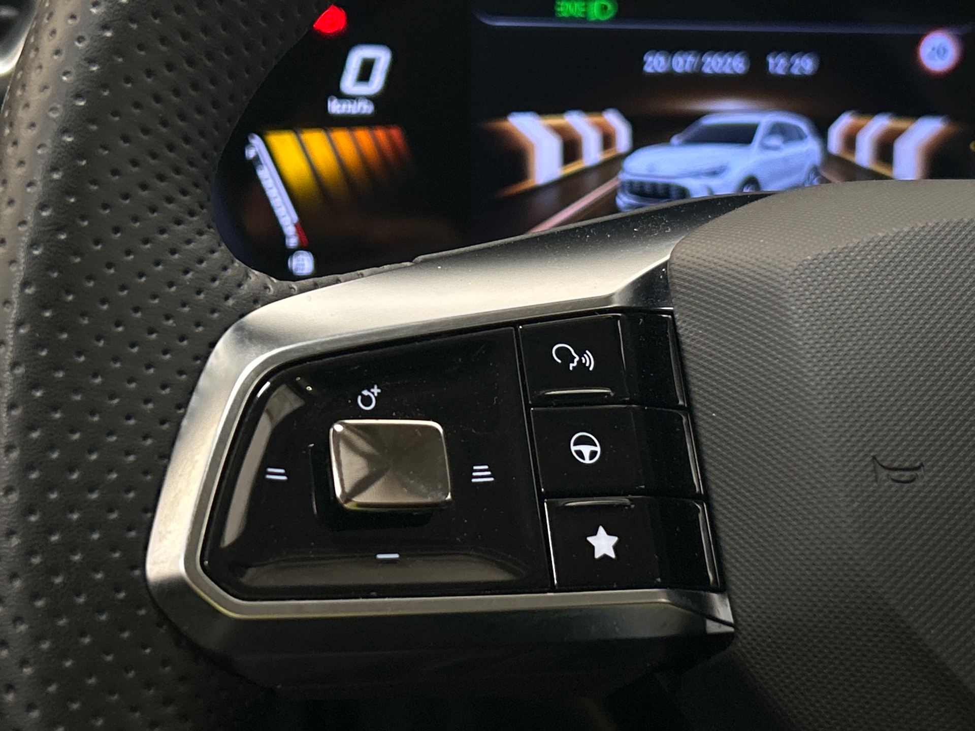 MG ZS 1.5 L Hybrid+ 197 ch Luxury