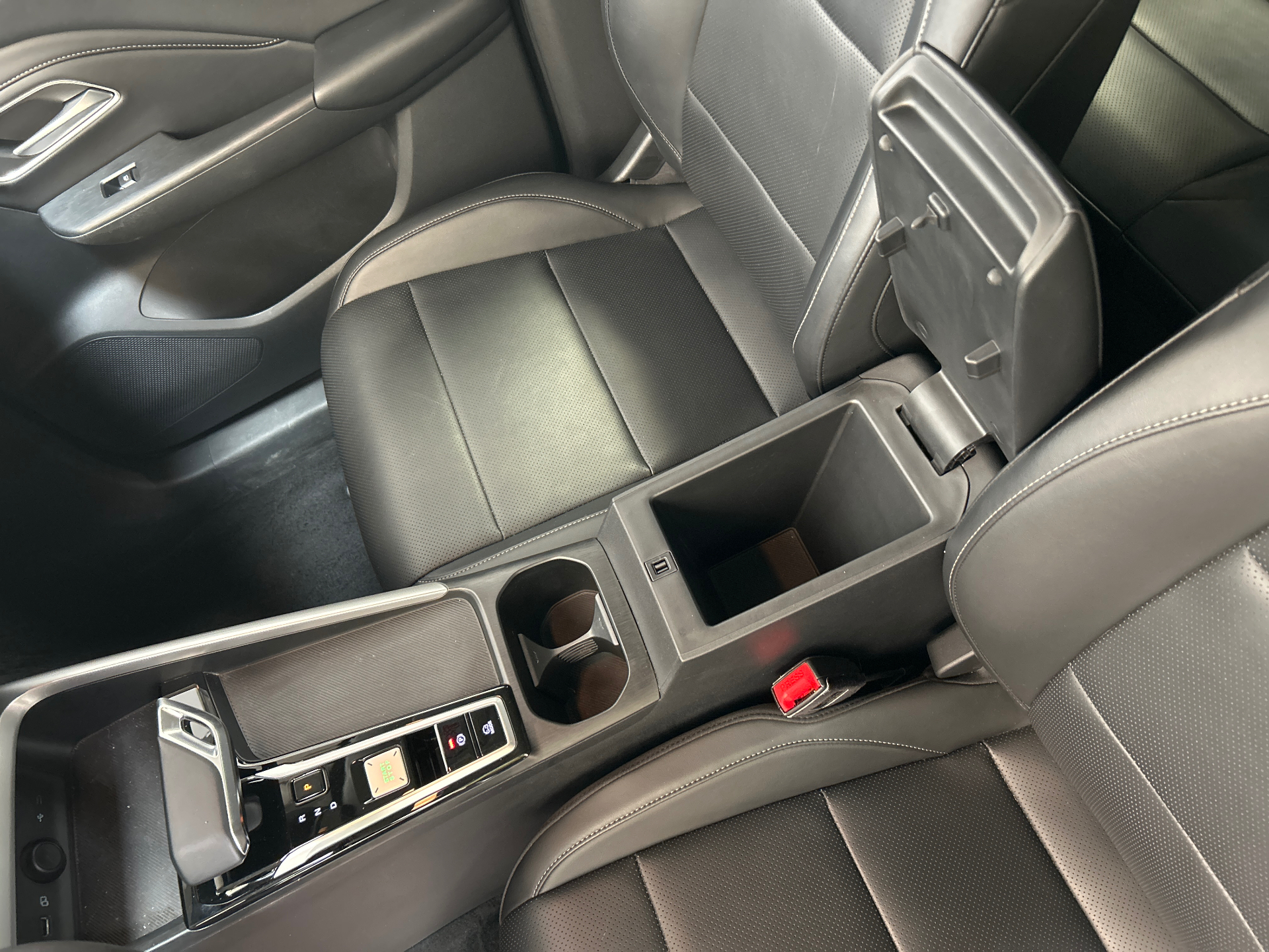 MG ZS 1.5 L Hybrid+ 197 ch Luxury