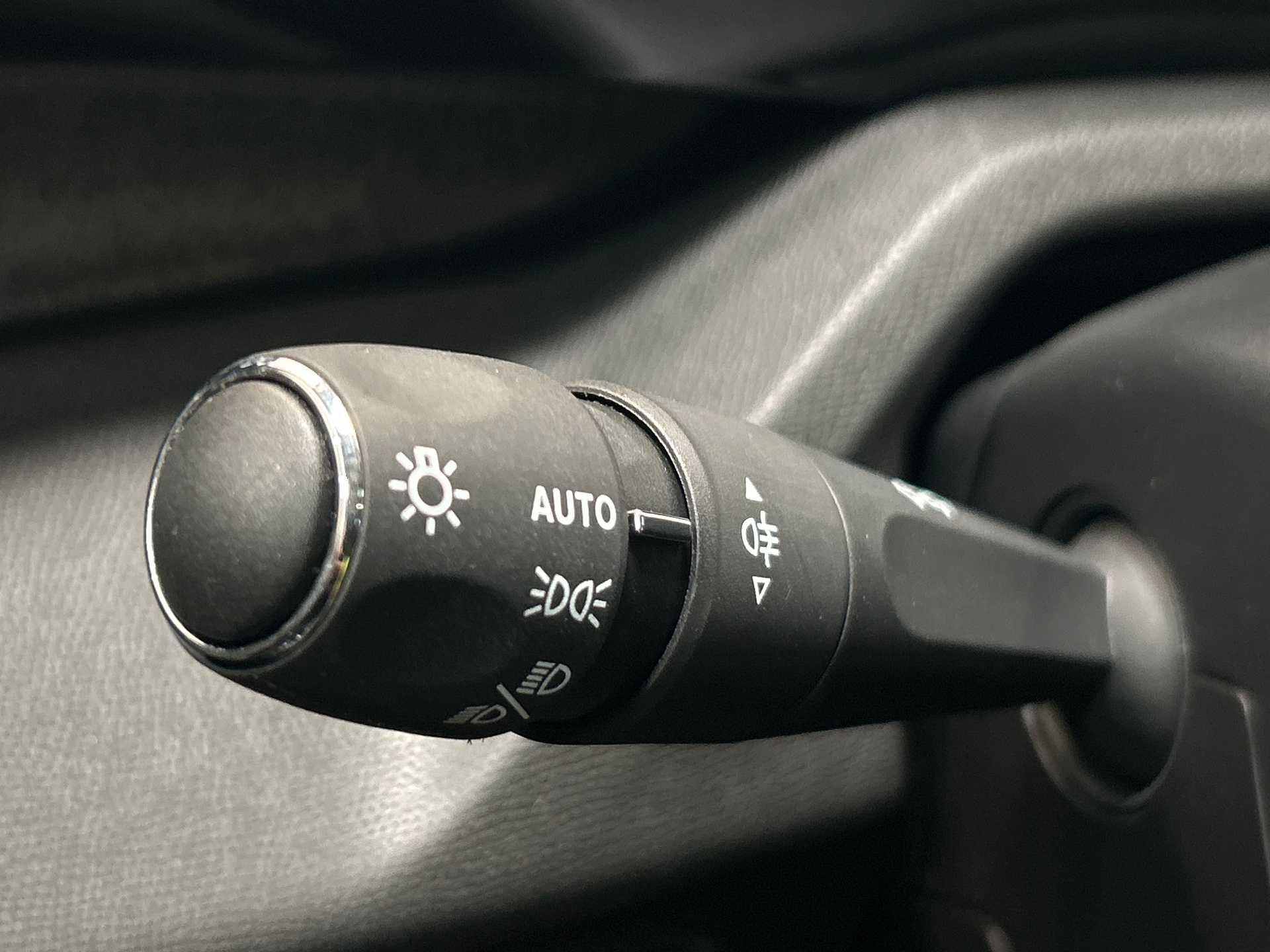 PEUGEOT 308 Allure Hybrid 145 ch e-DCS6